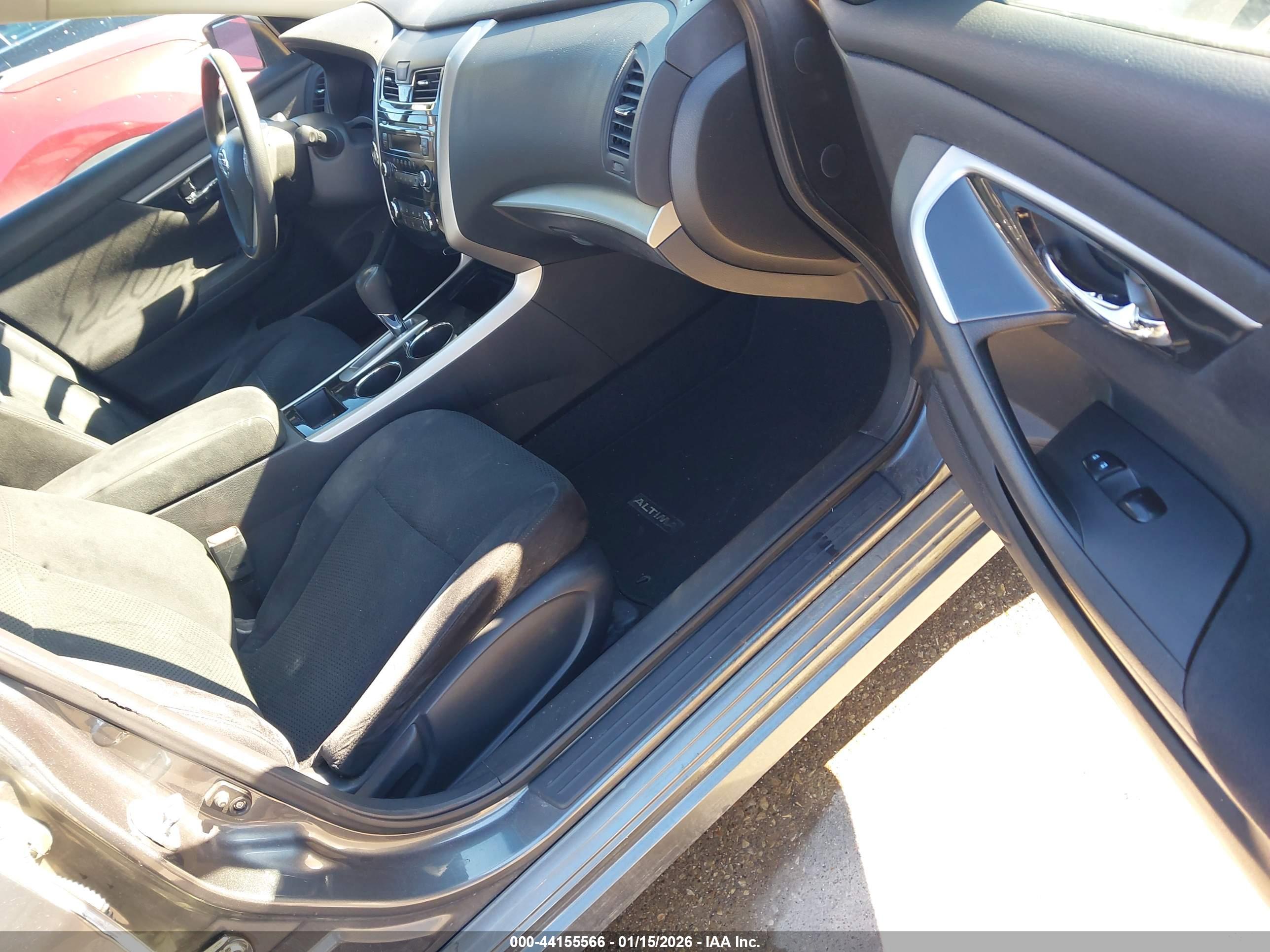 NISSAN ALTIMA image 5