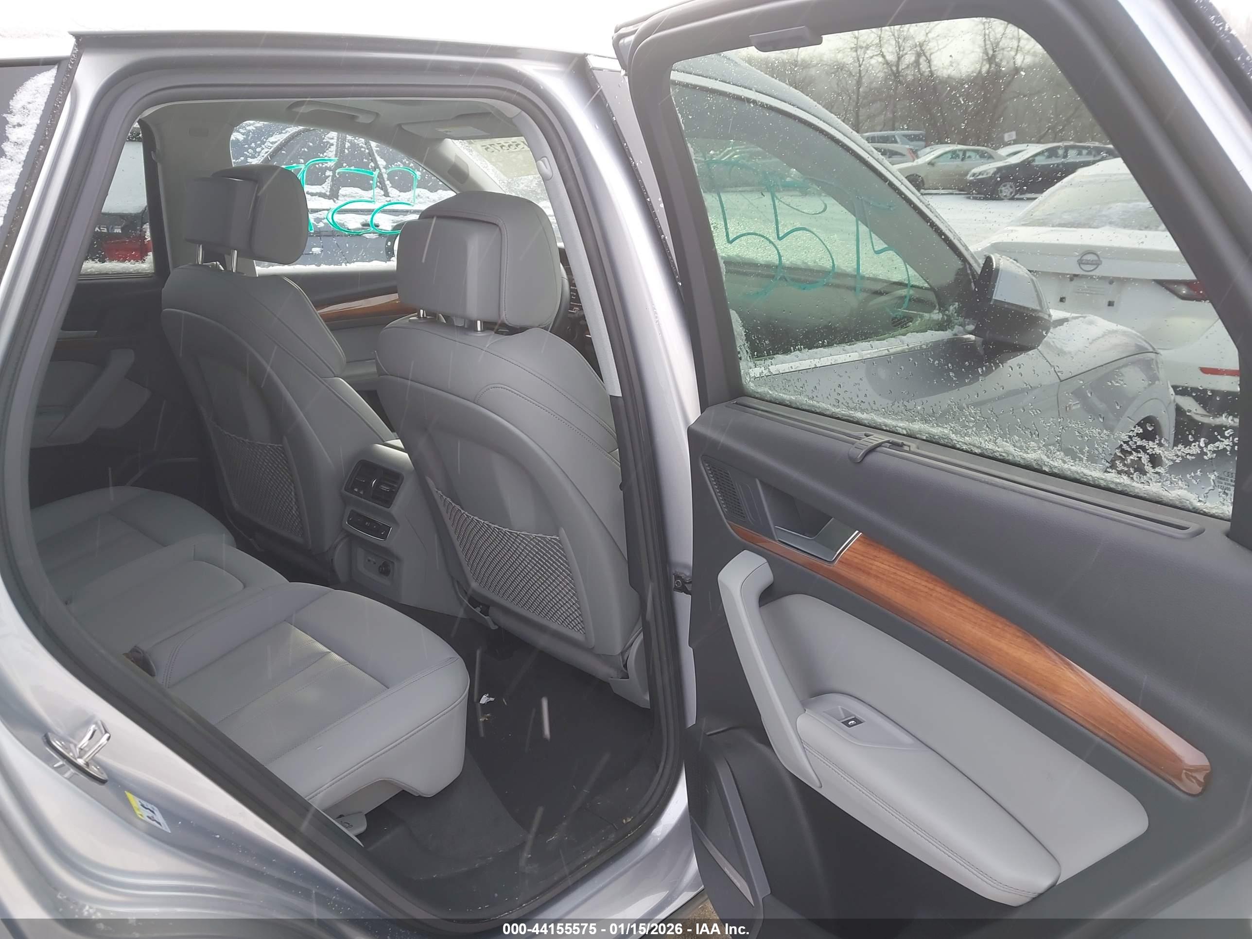 AUDI Q5 image 8