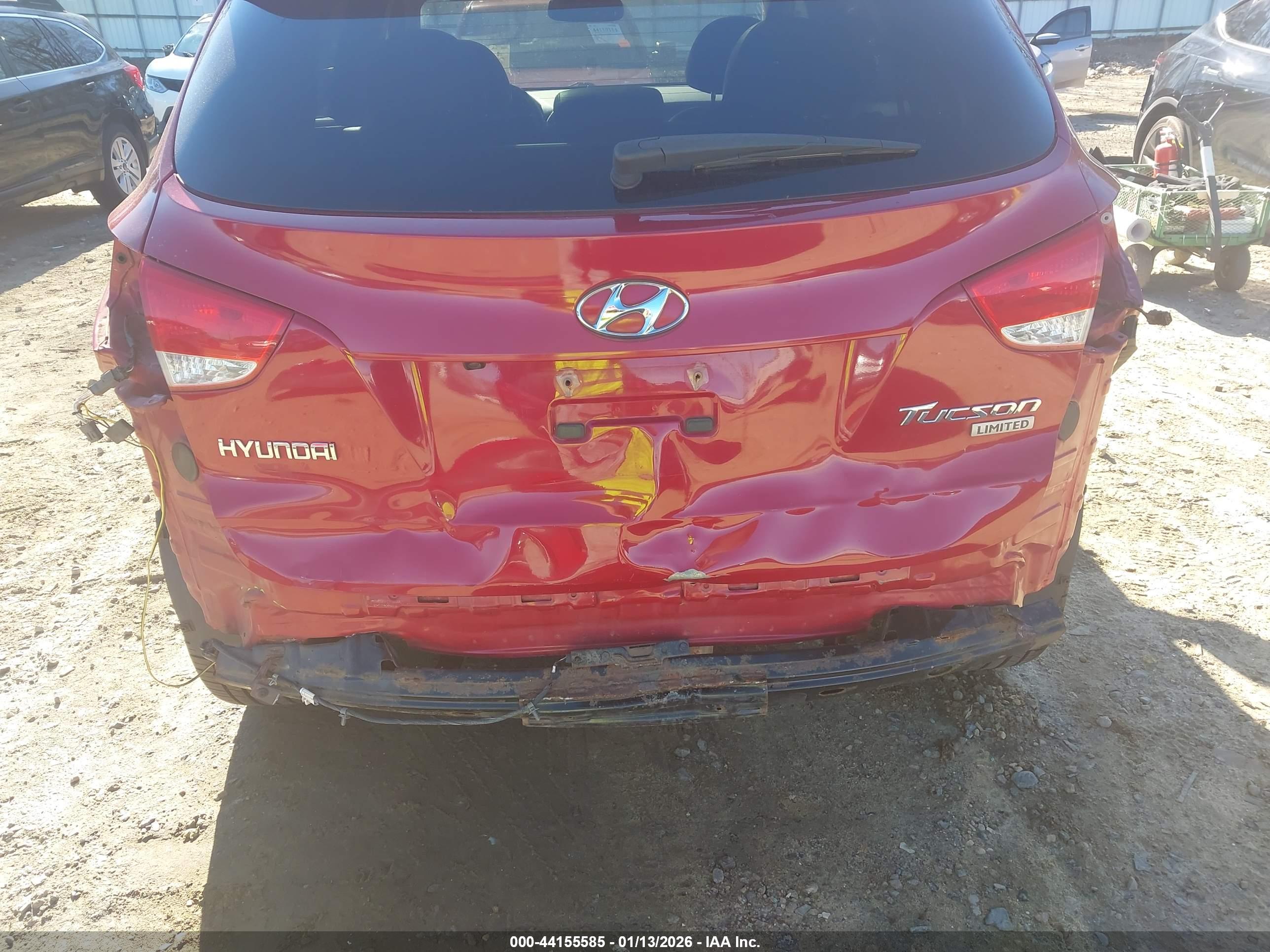 HYUNDAI TUCSON image 6
