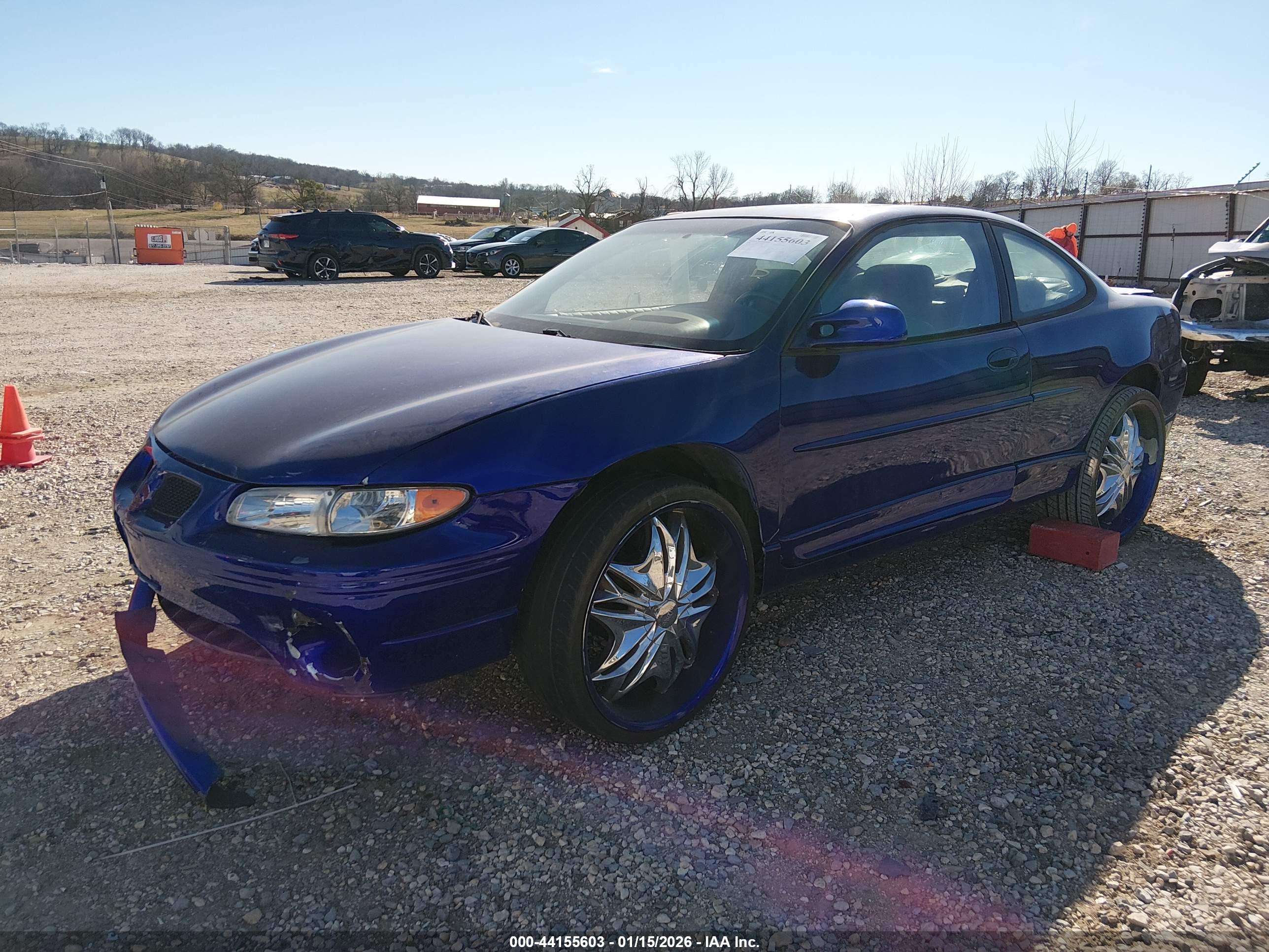 PONTIAC GRAND image 2