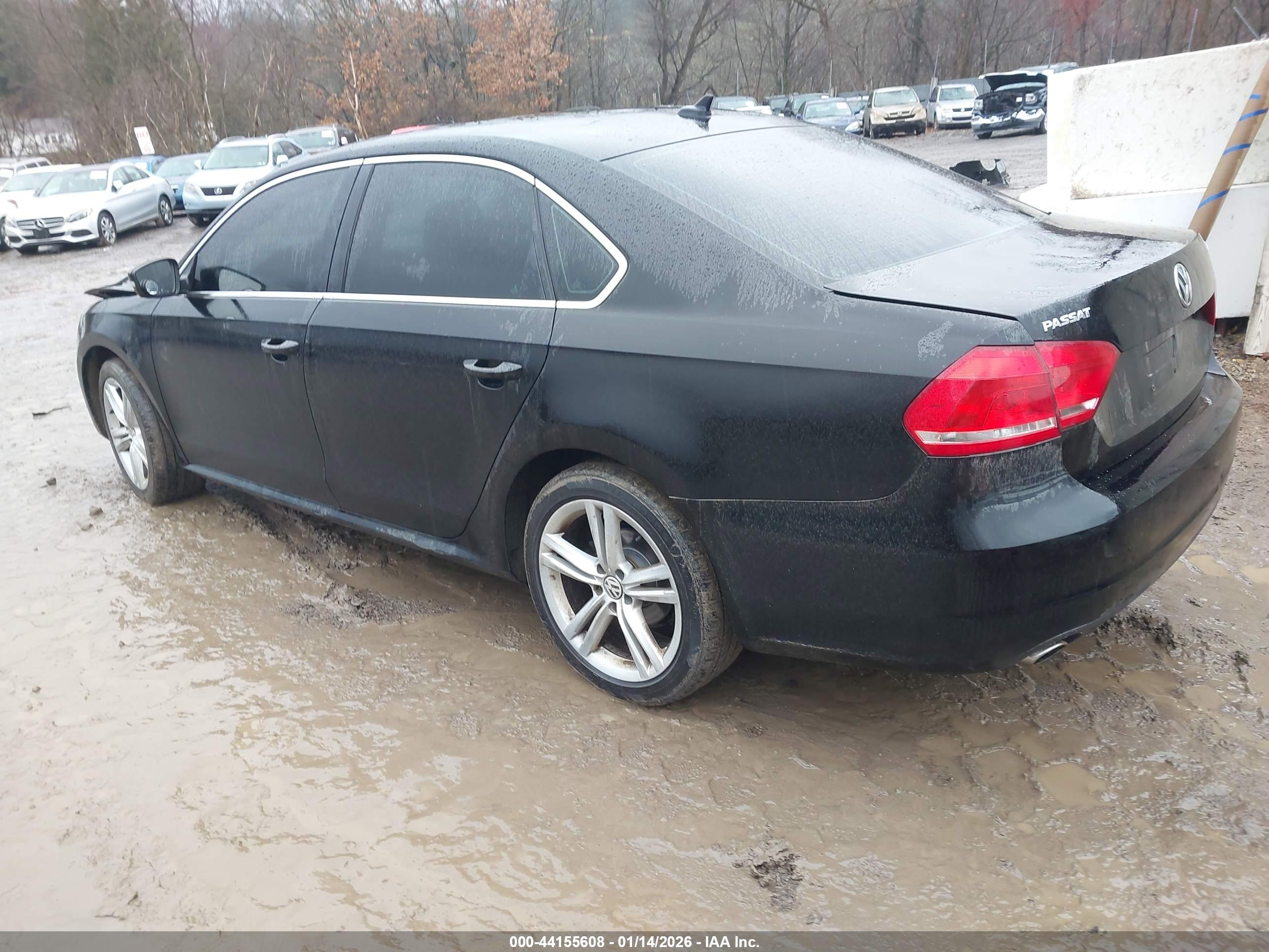 VOLKSWAGEN PASSAT image 3
