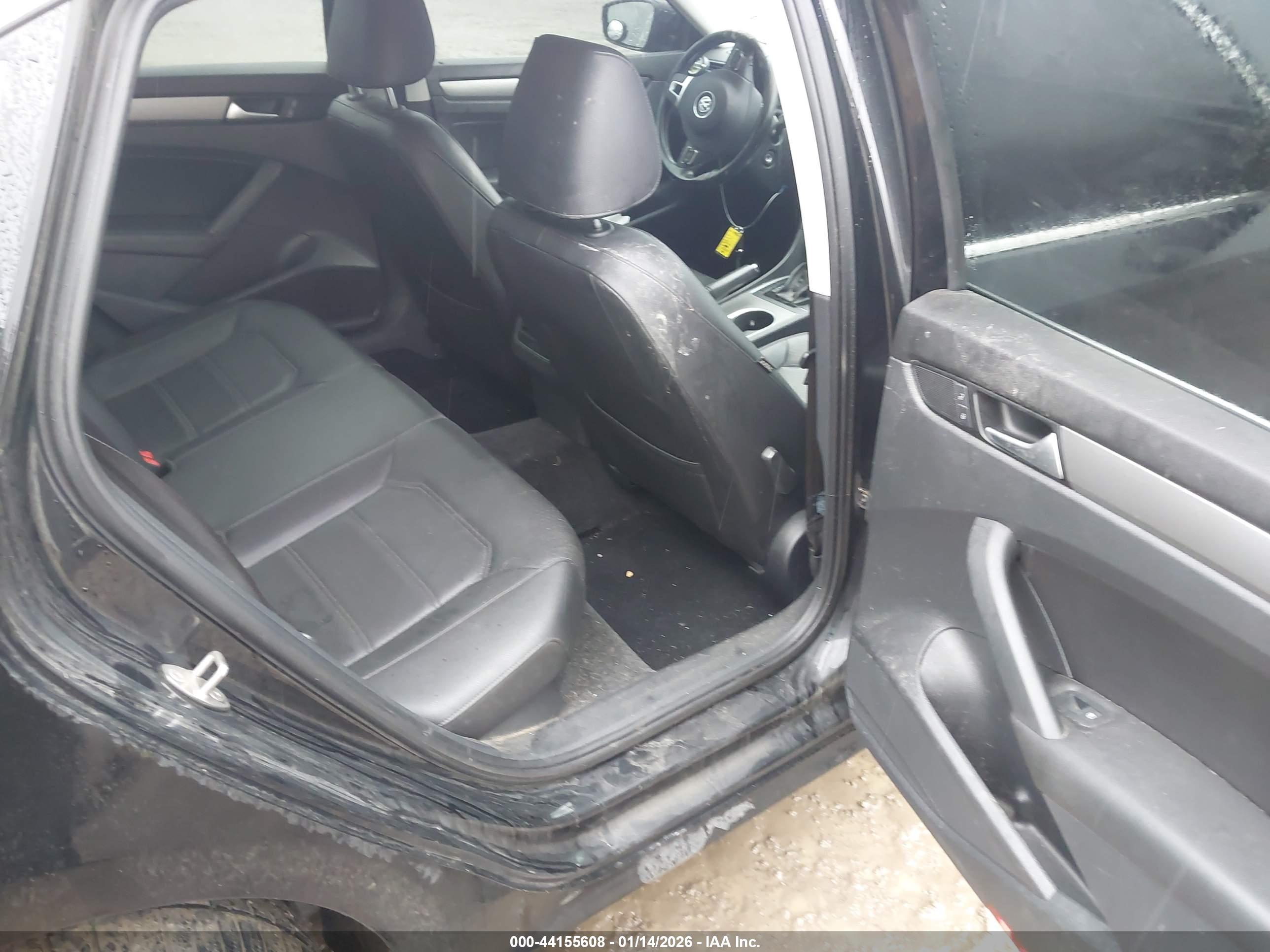 VOLKSWAGEN PASSAT image 8