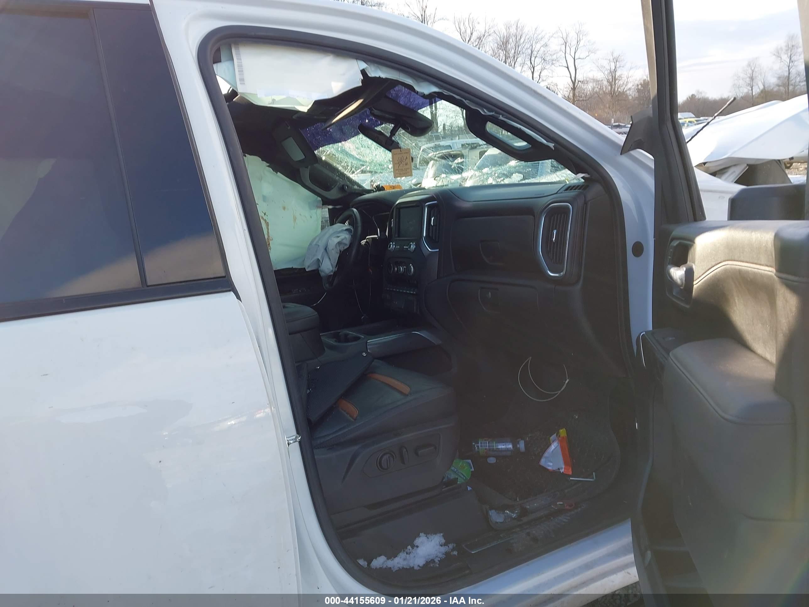 GMC SIERRA image 8