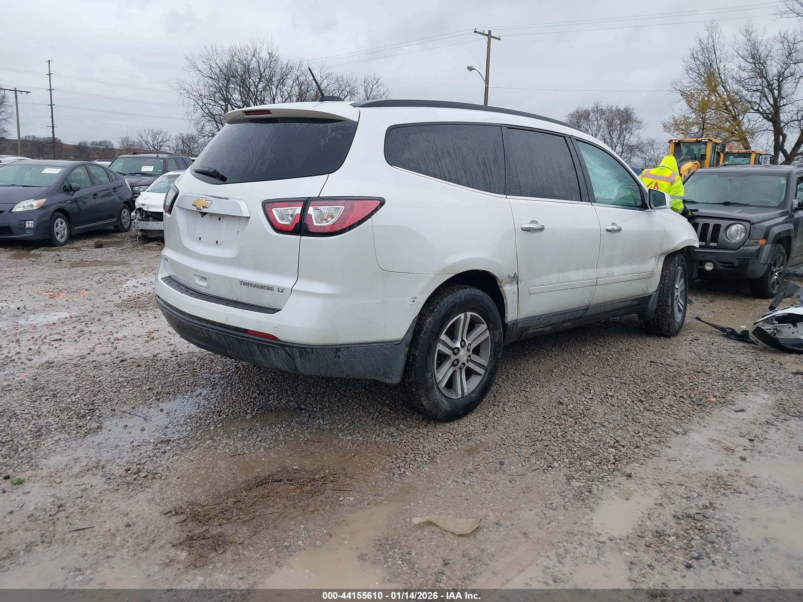 CHEVROLET TRAVERSE image 4
