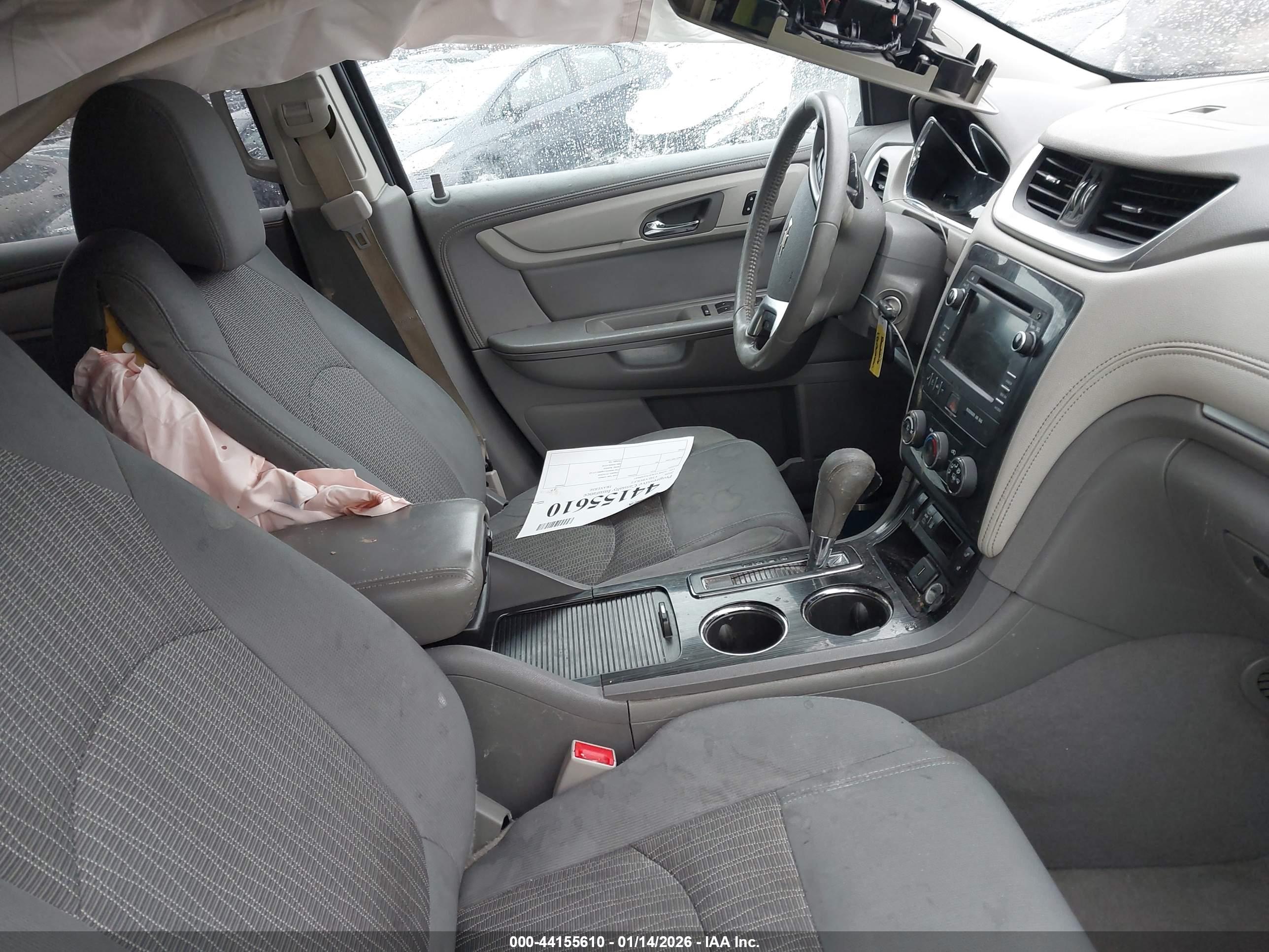 CHEVROLET TRAVERSE image 5