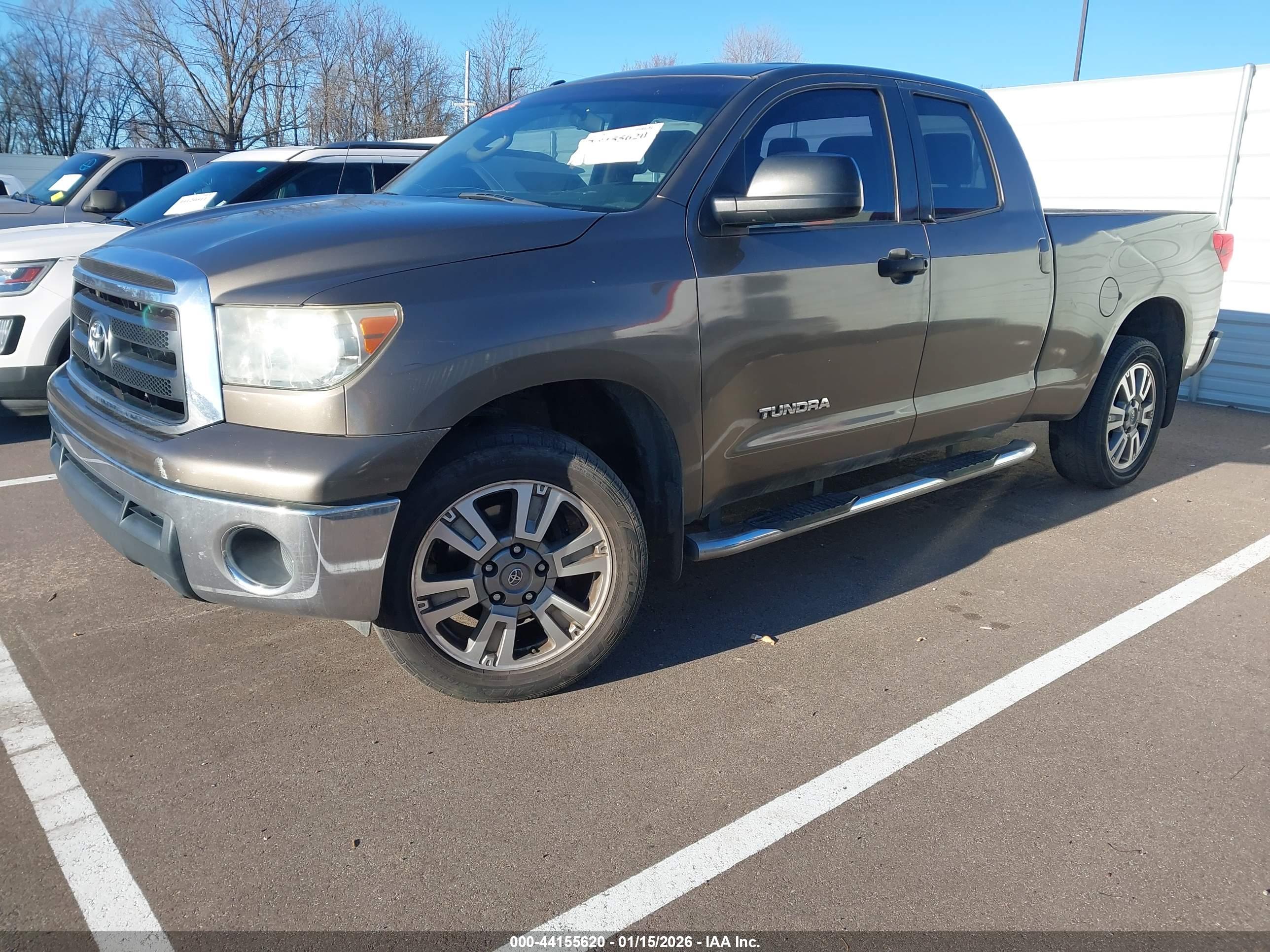 TOYOTA TUNDRA image 2