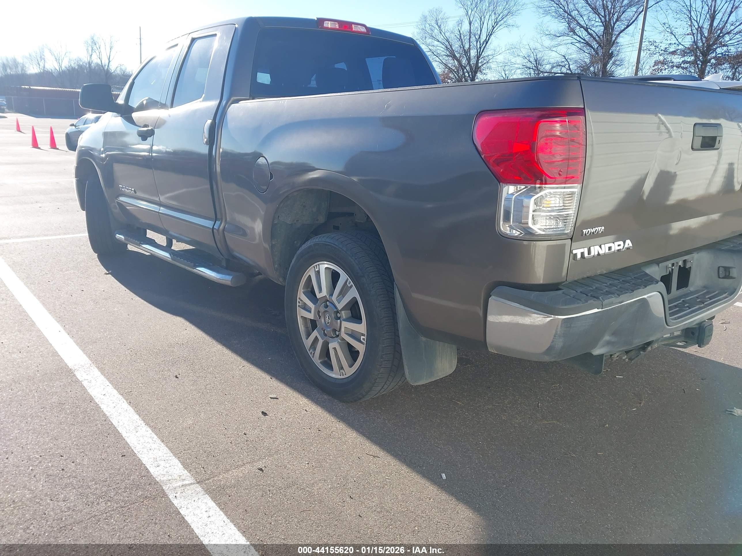 TOYOTA TUNDRA image 3