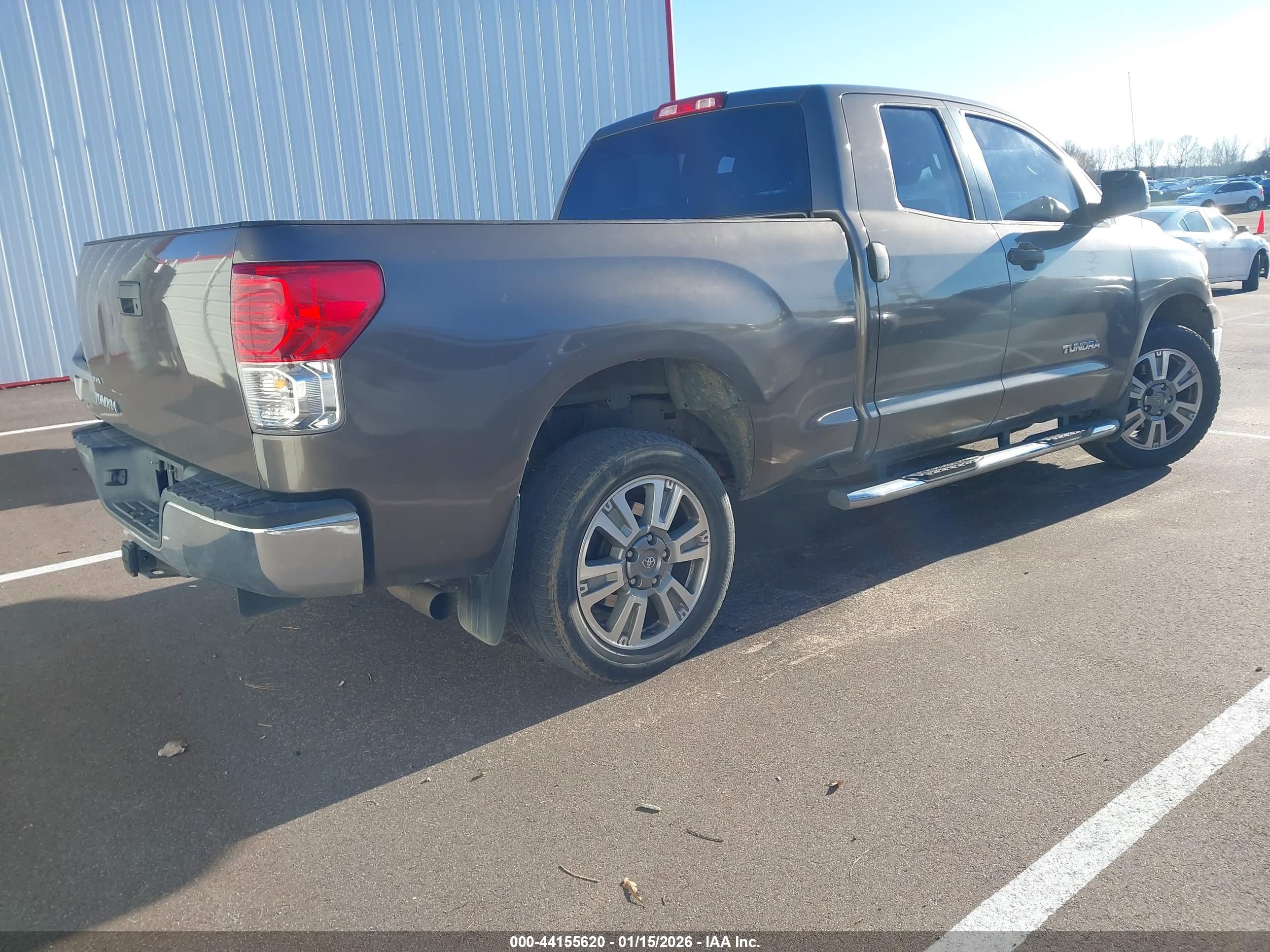 TOYOTA TUNDRA image 4