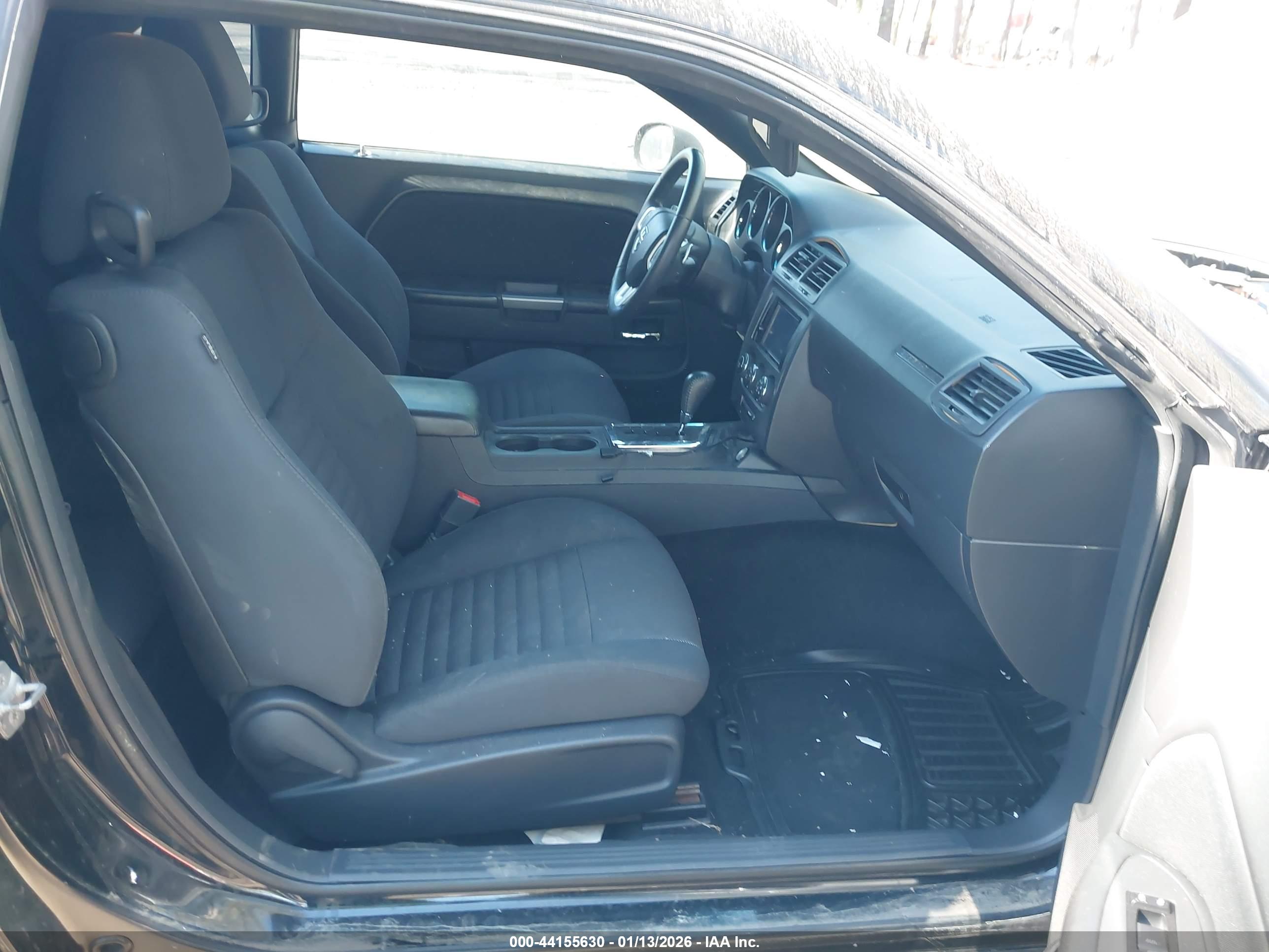 DODGE CHALLENGER image 5