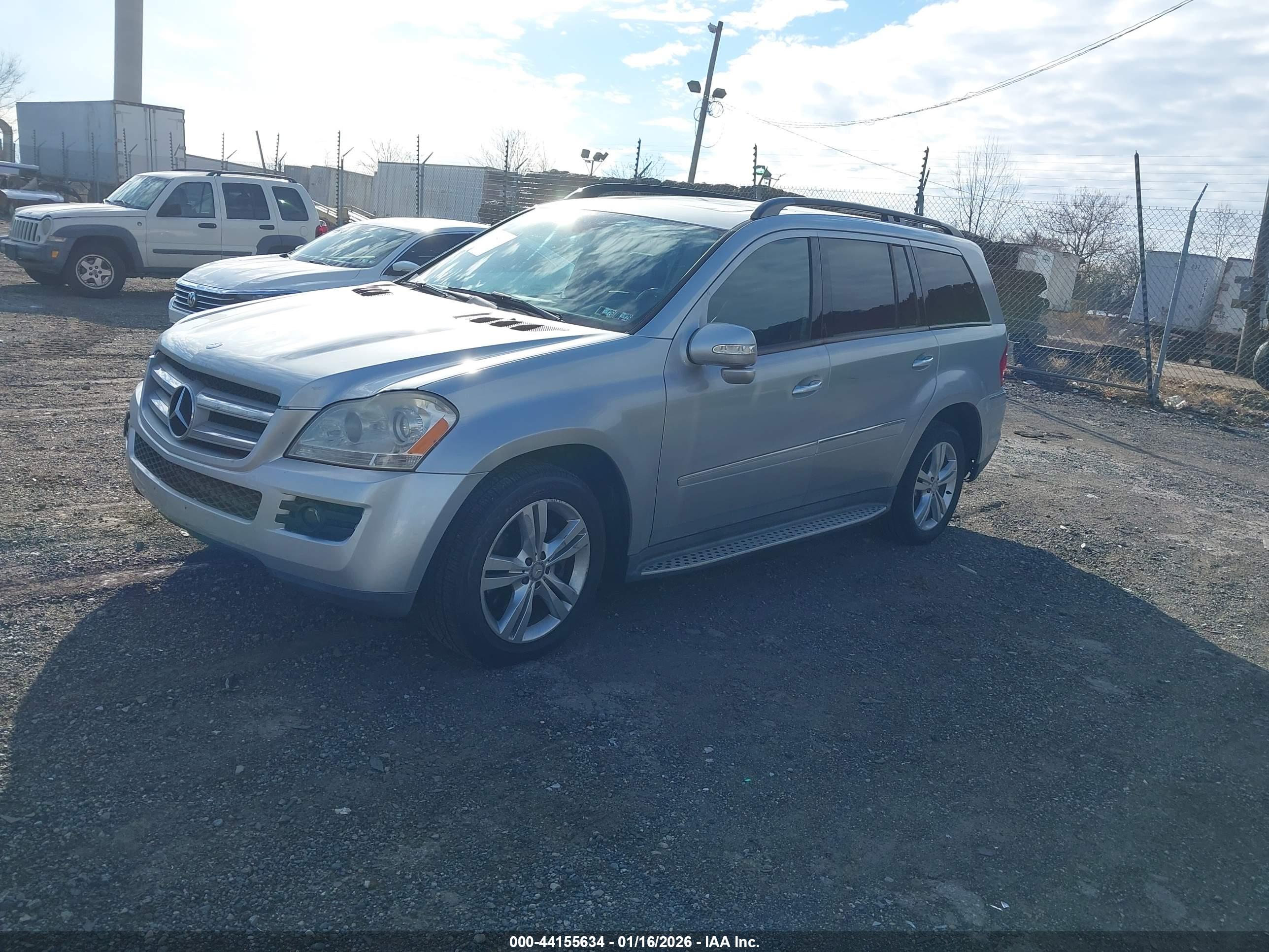 MERCEDES-BENZ GL image 2