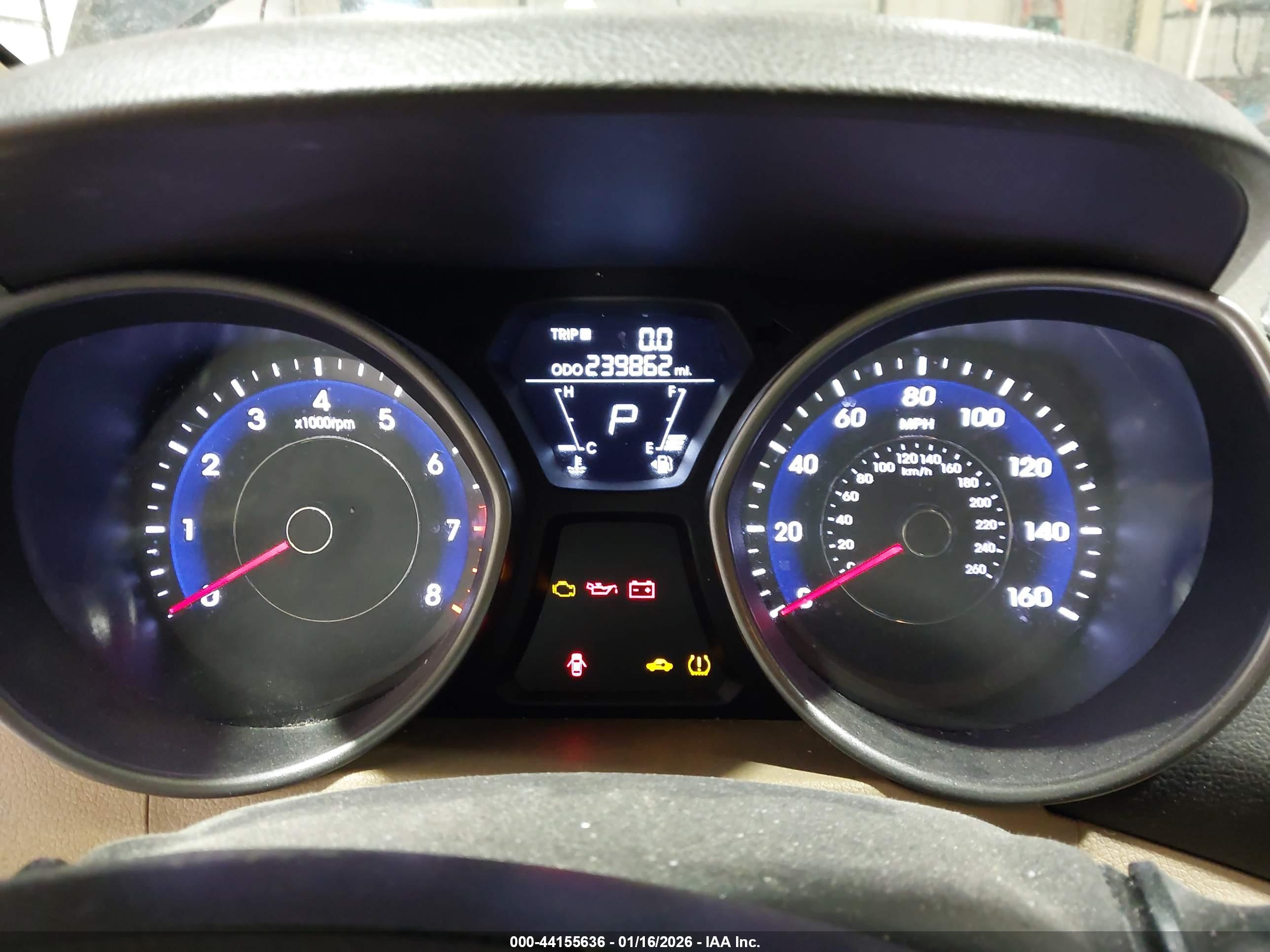 HYUNDAI ELANTRA image 7