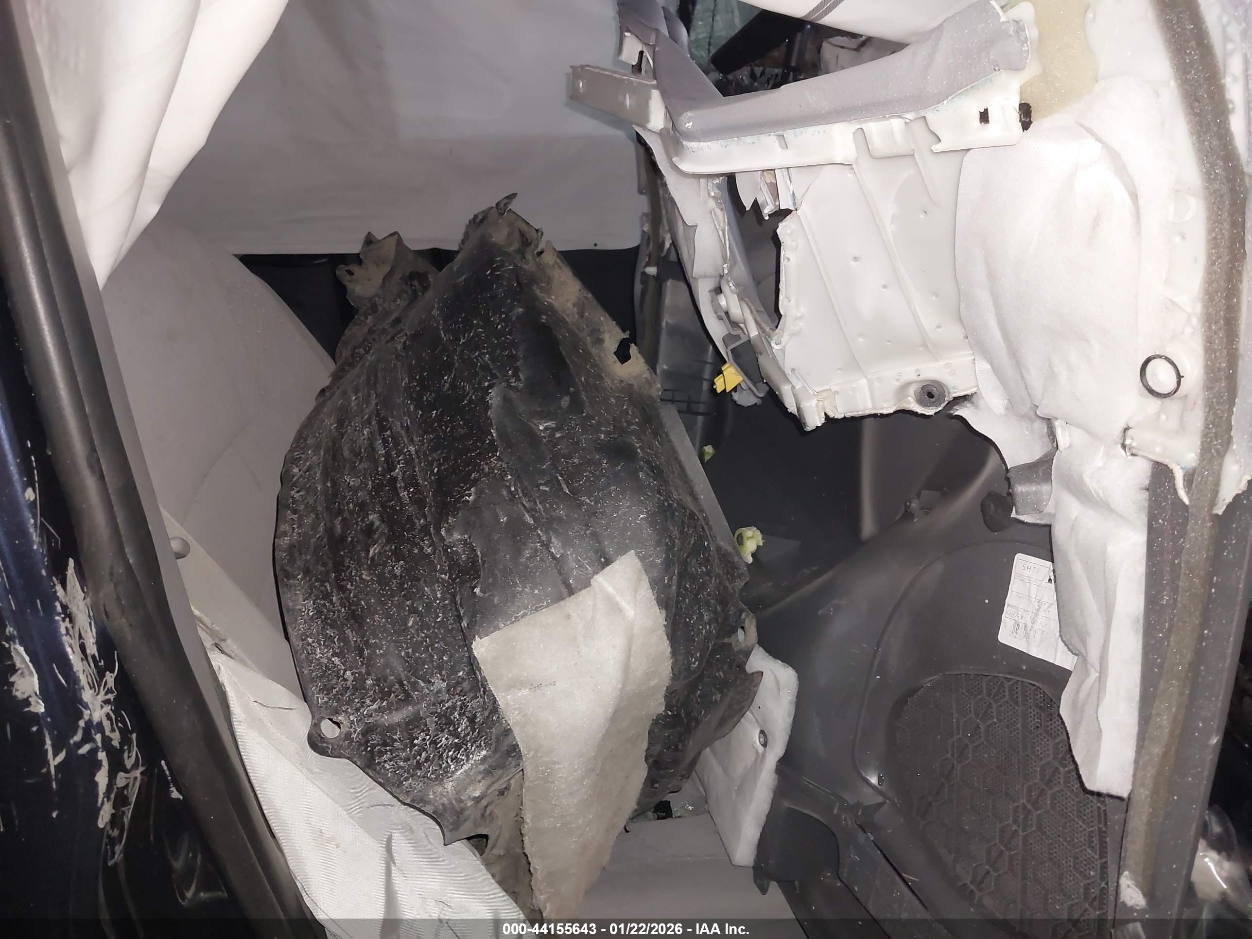 TOYOTA SIENNA image 5
