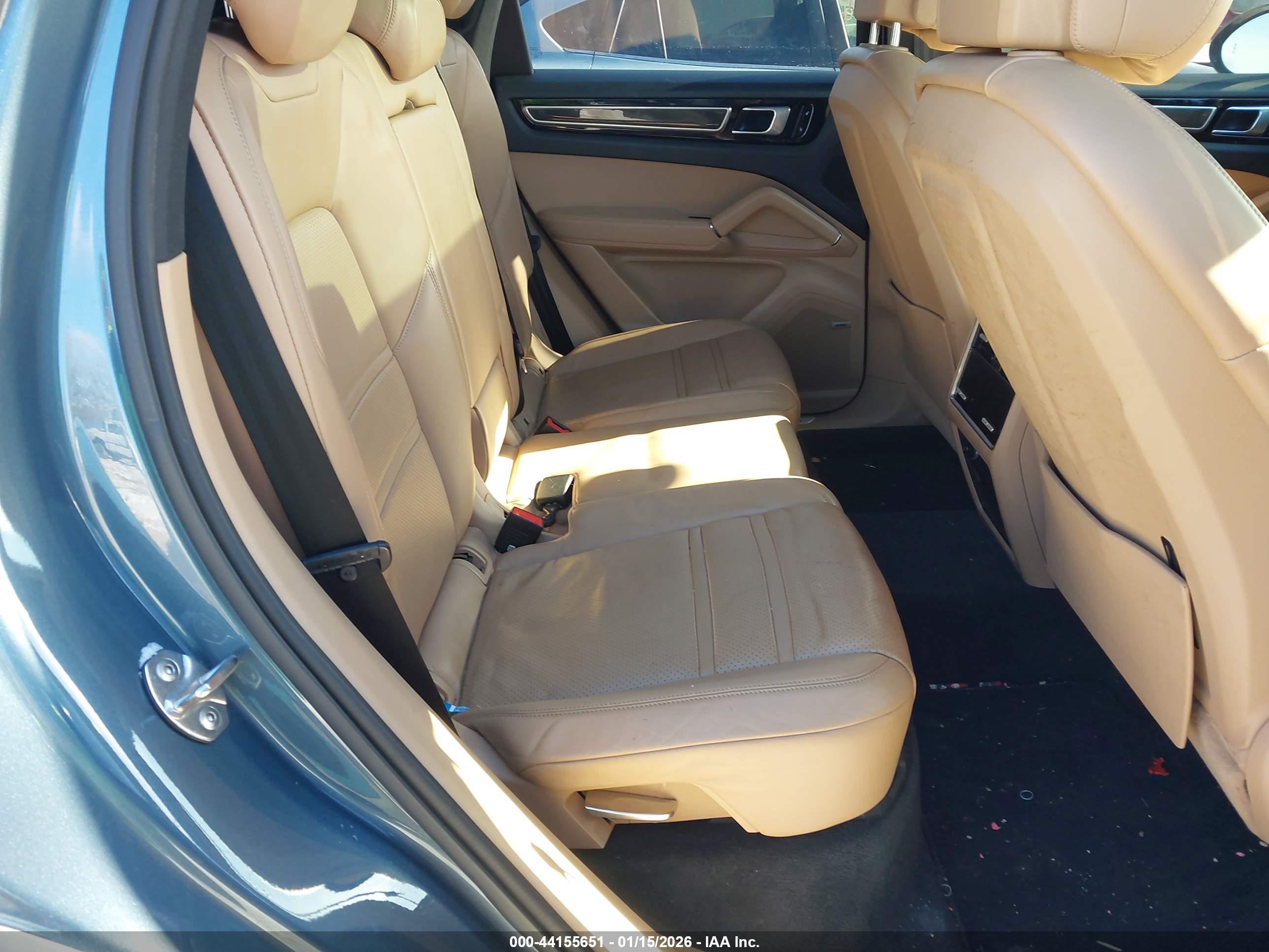 PORSCHE CAYENNE image 8
