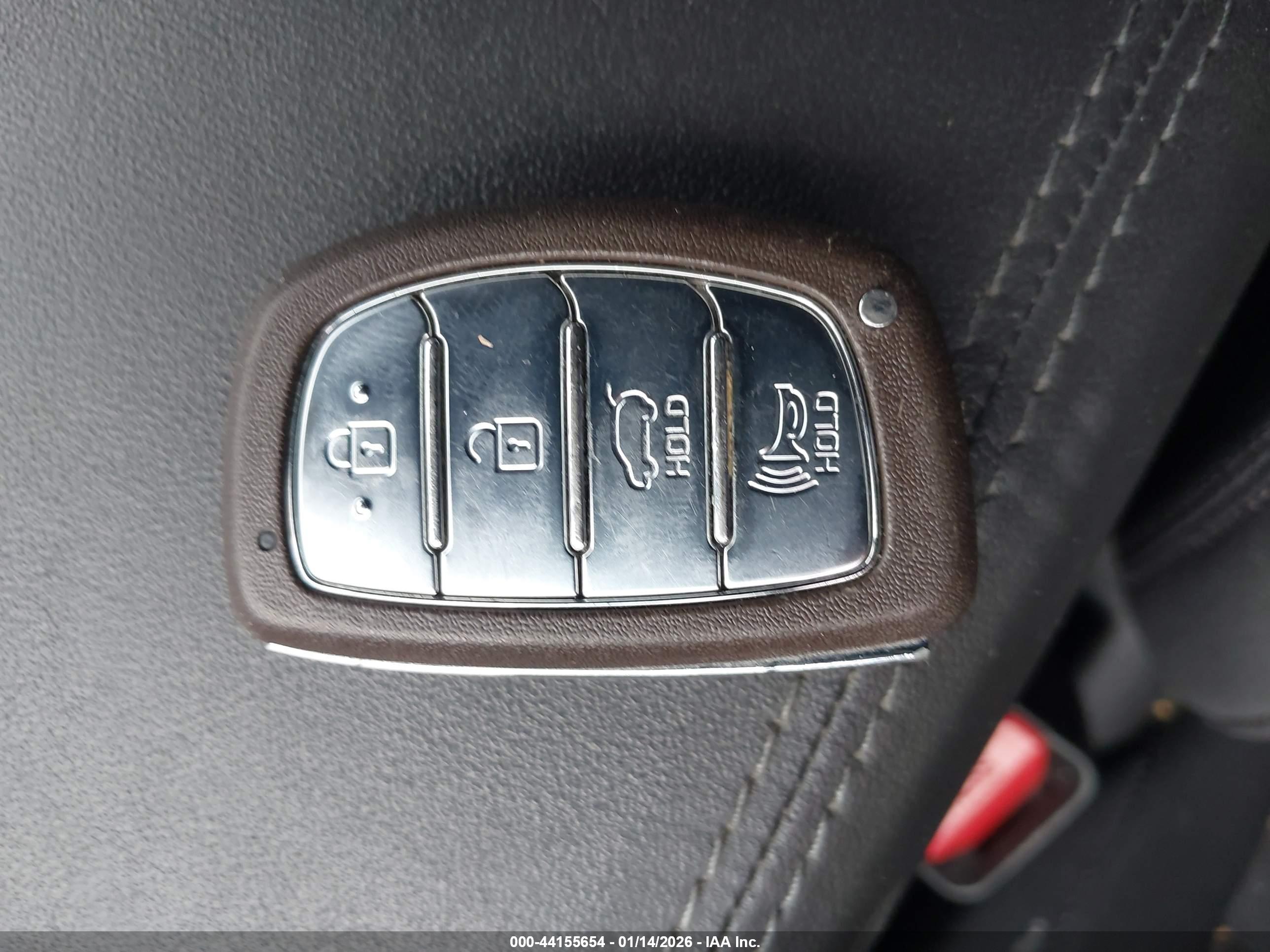 HYUNDAI TUCSON image 11