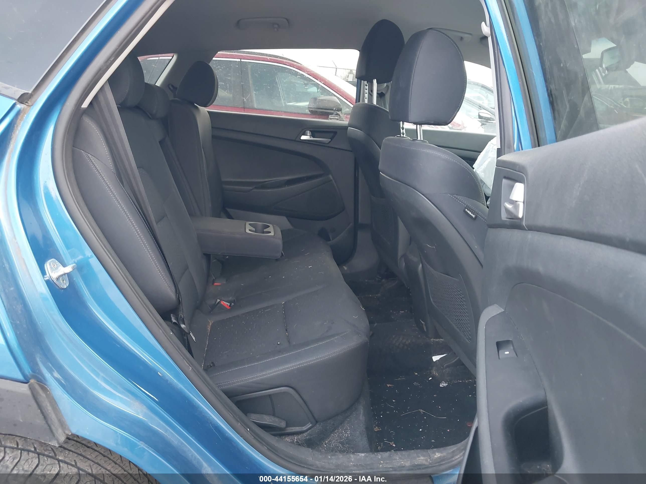 HYUNDAI TUCSON image 8