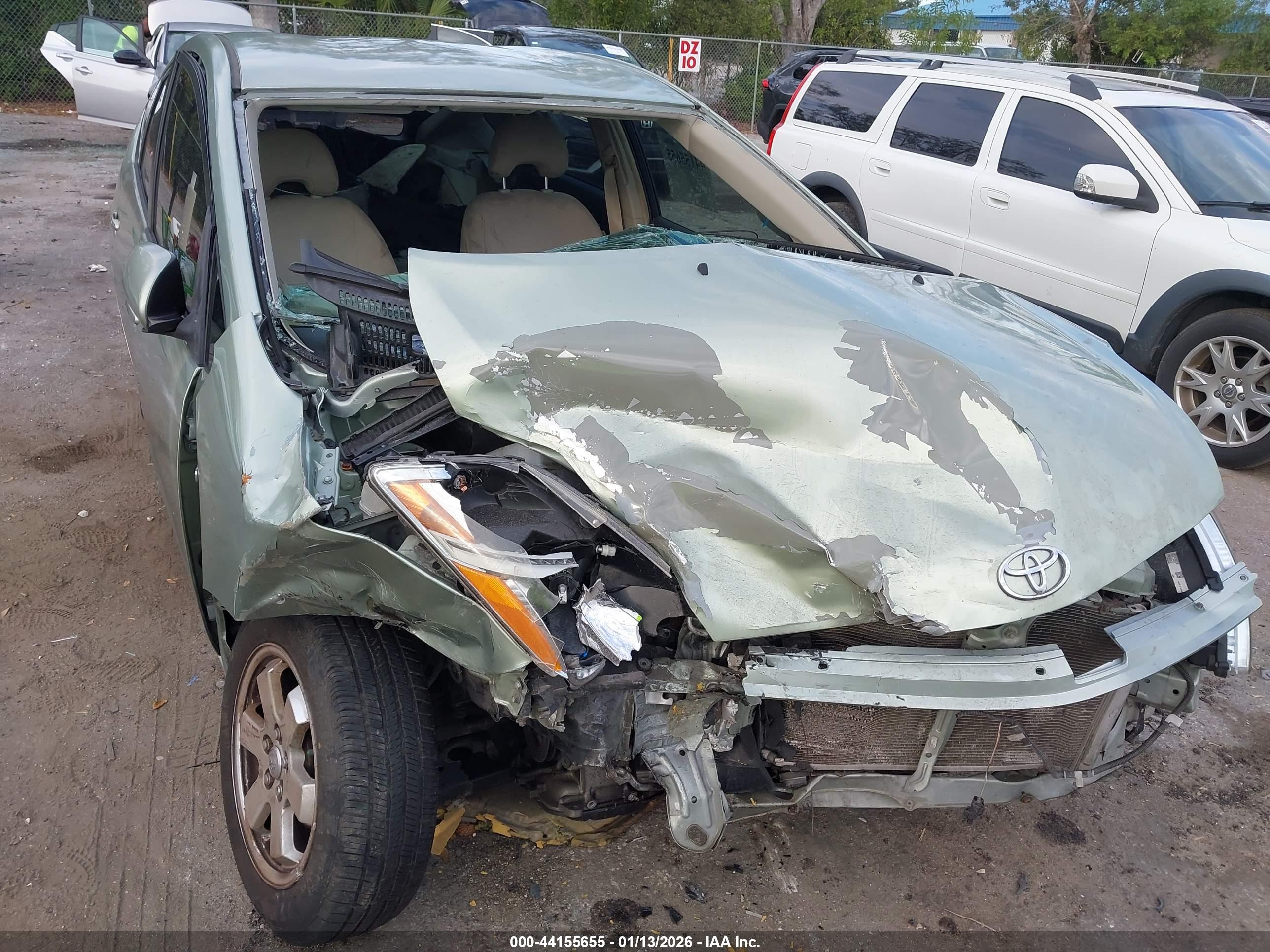 TOYOTA PRIUS image 6