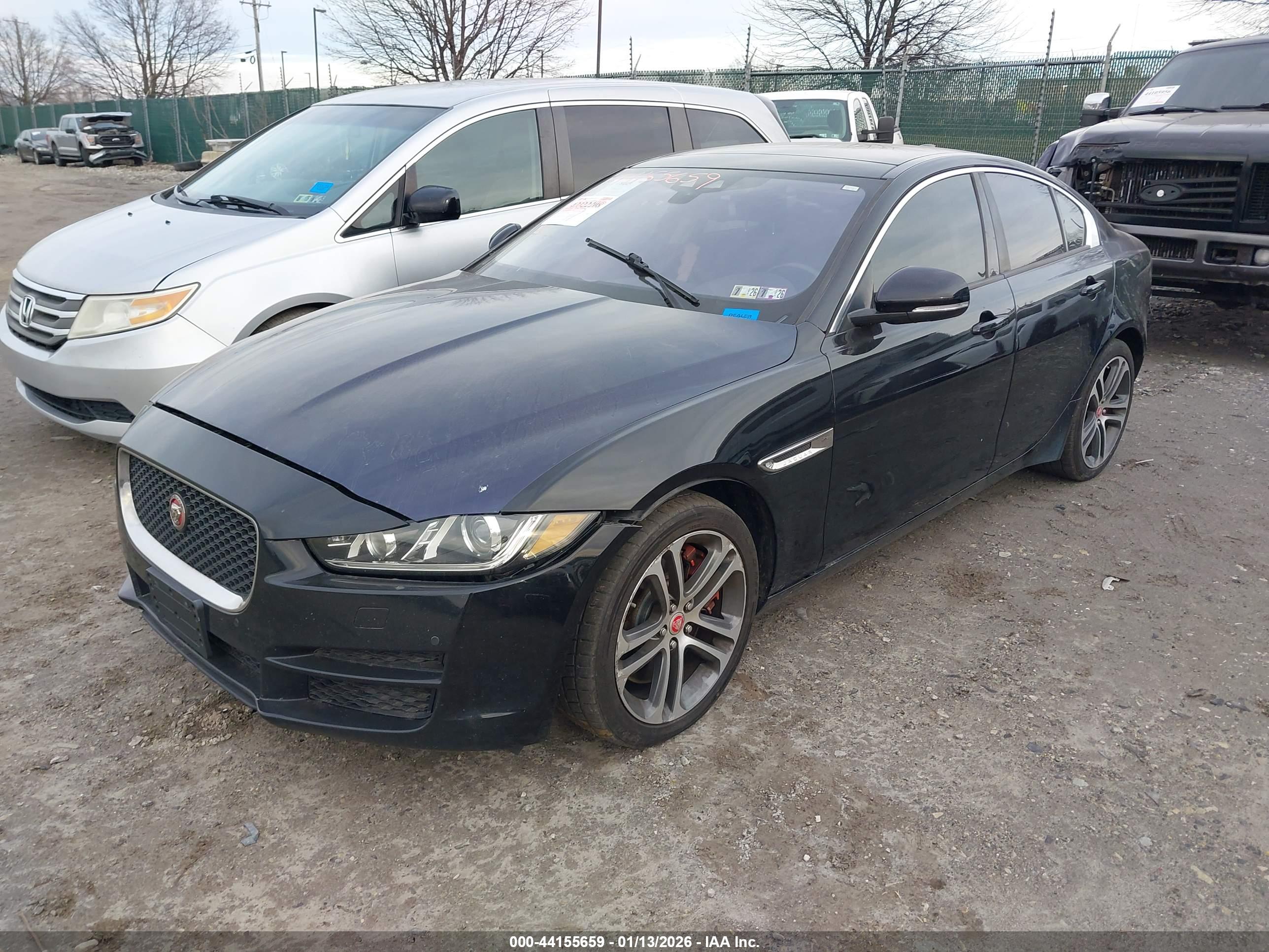 JAGUAR XE image 2