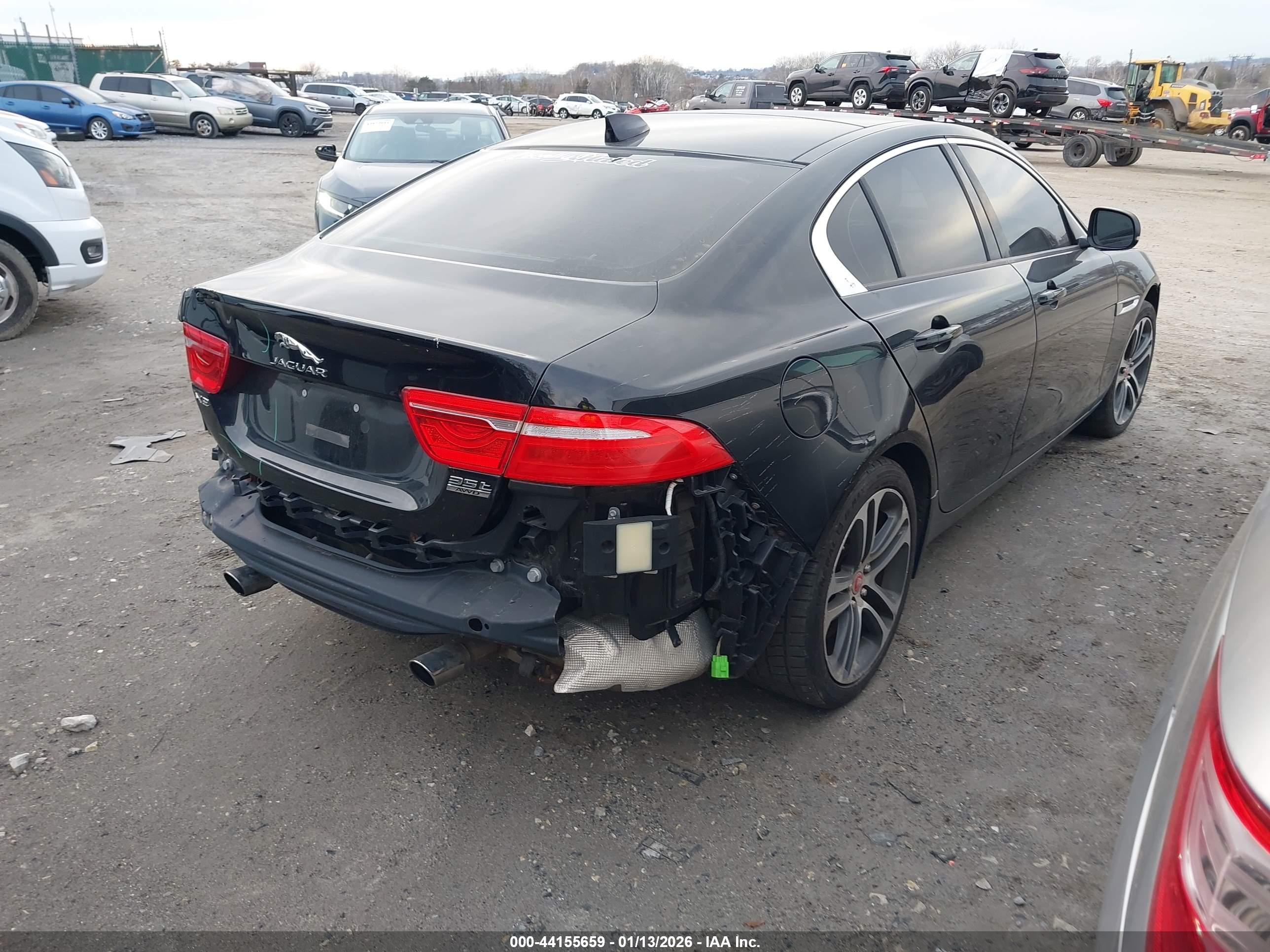 JAGUAR XE image 4