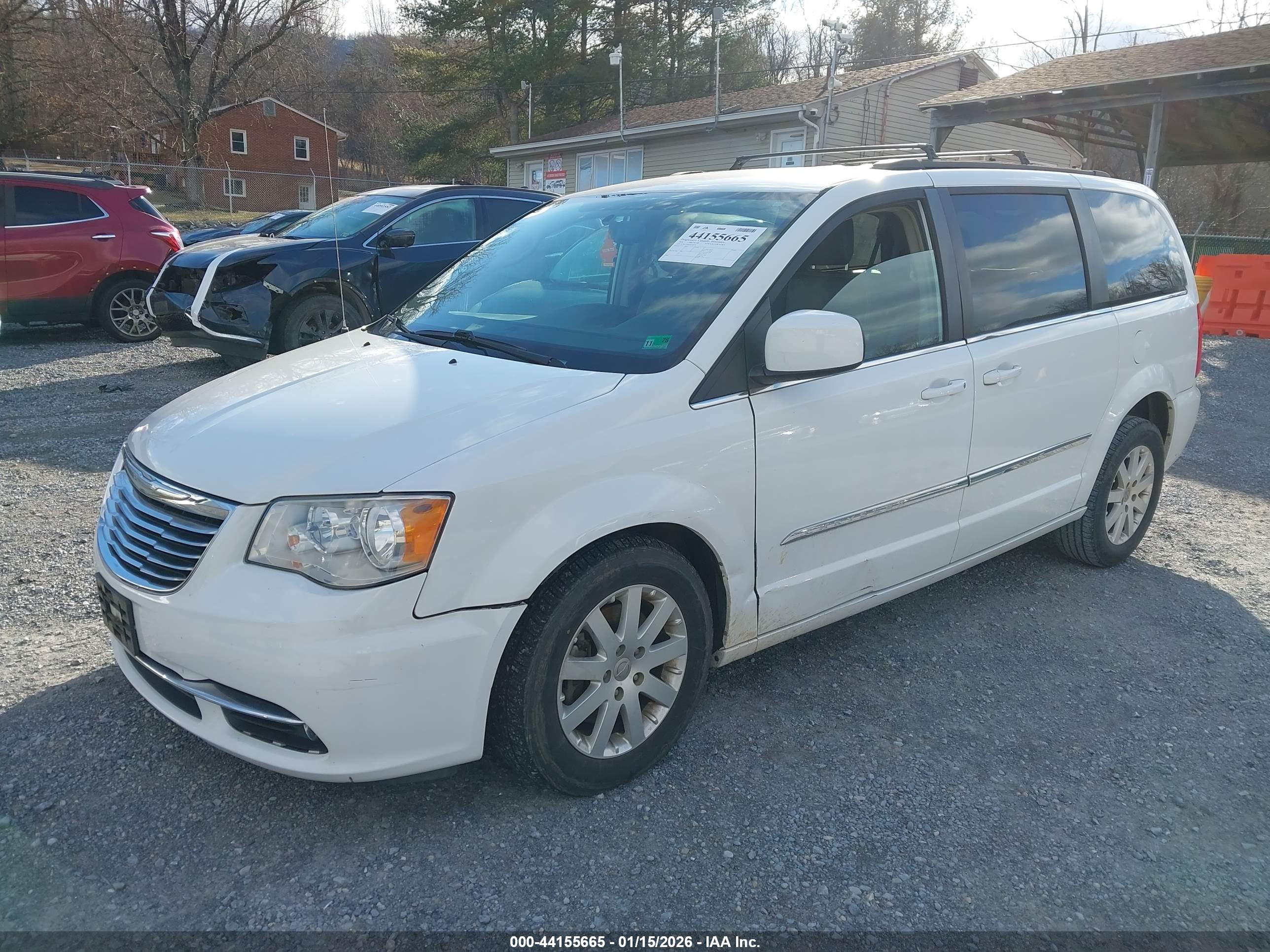 CHRYSLER TOWN image 2