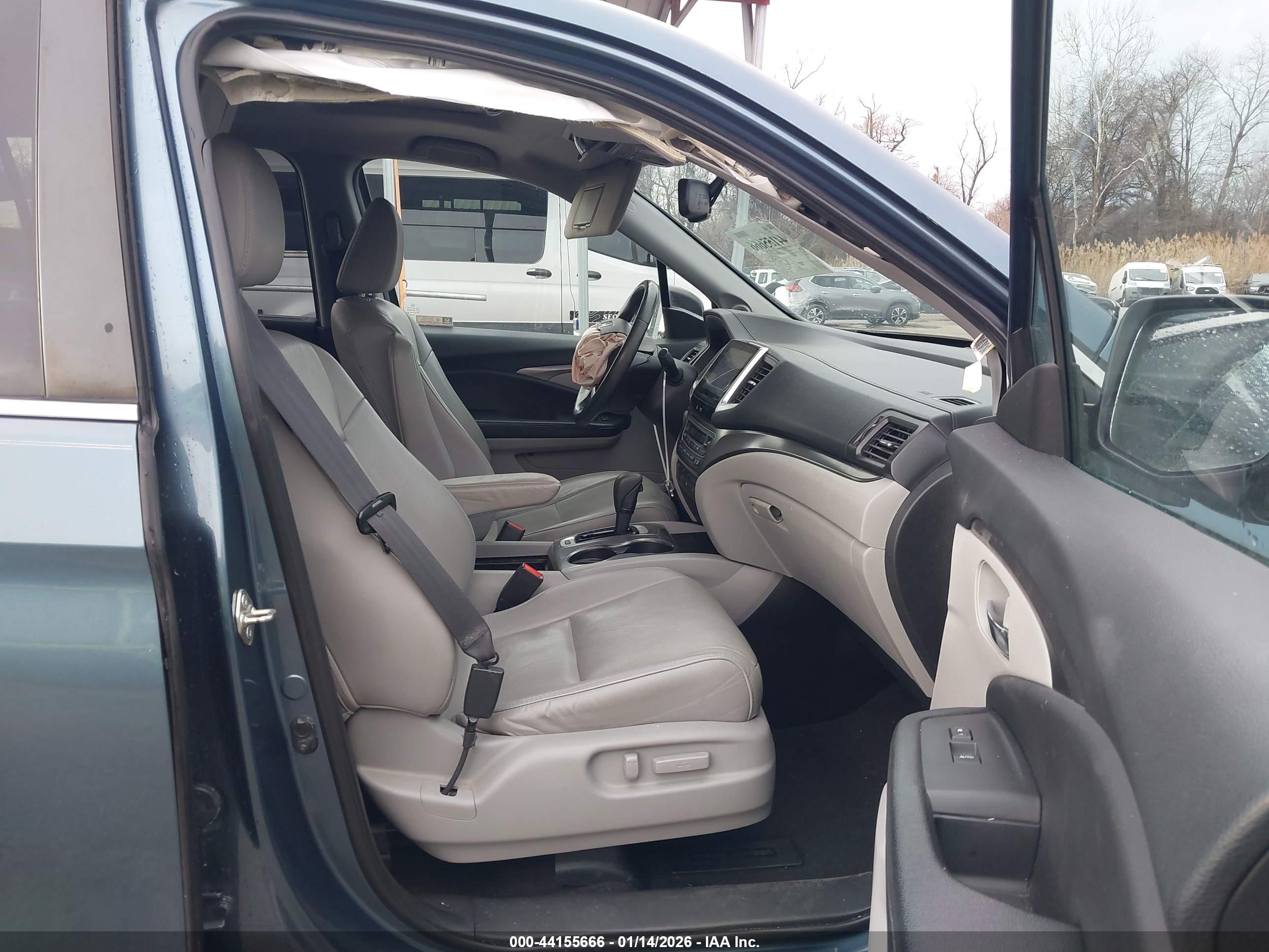 HONDA PILOT image 5