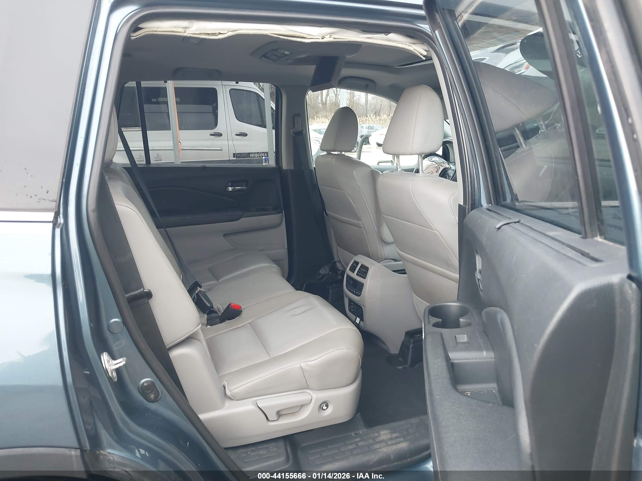 HONDA PILOT image 8