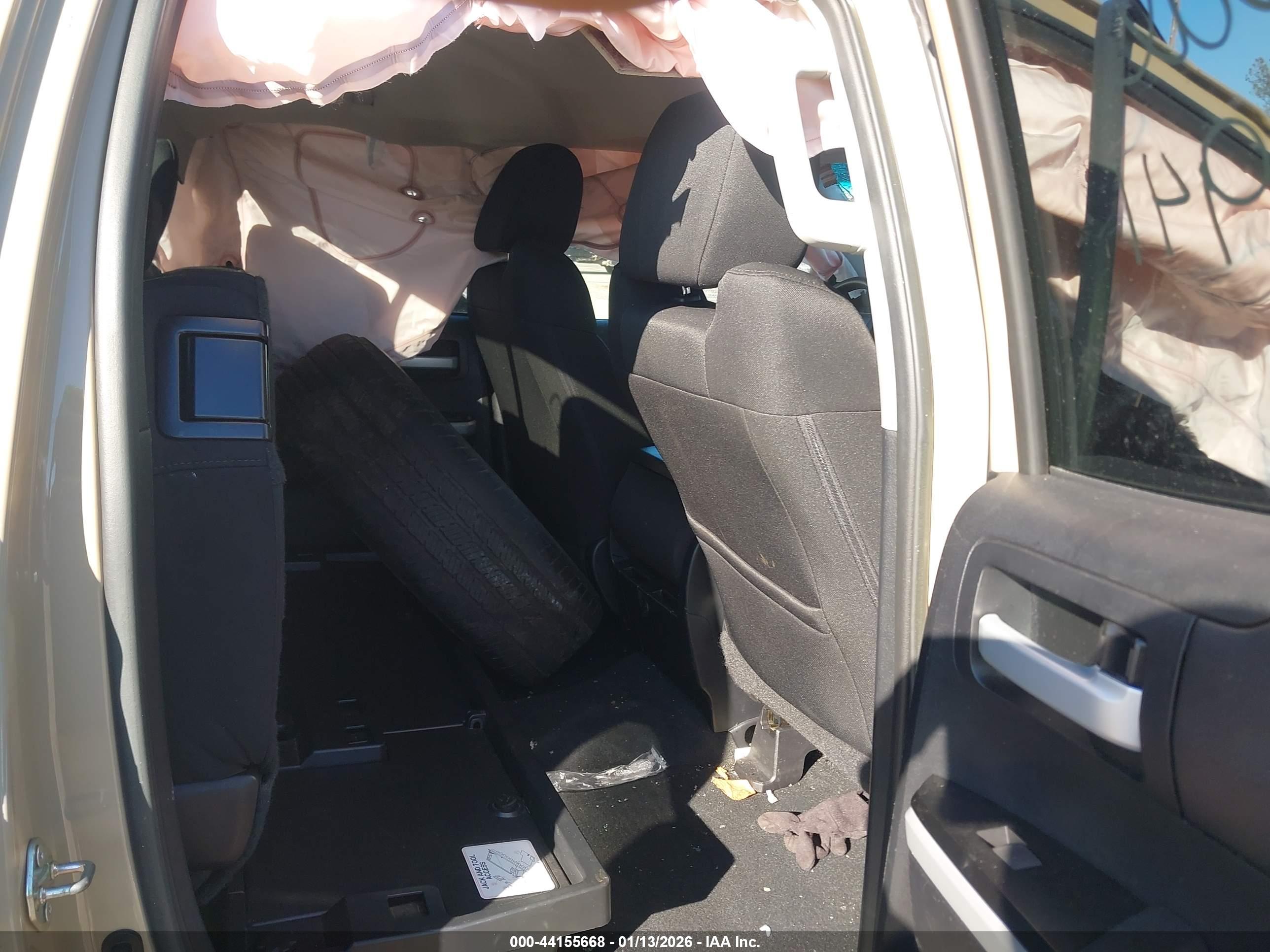 TOYOTA TUNDRA image 8