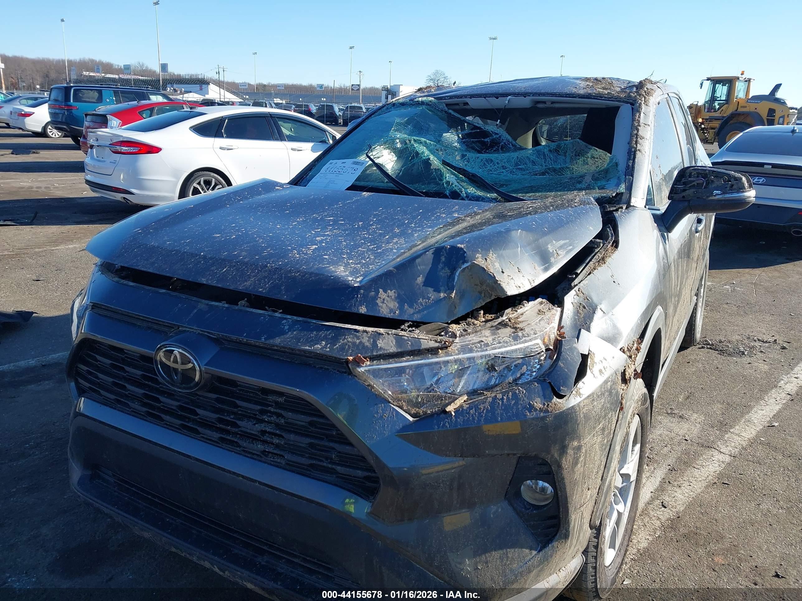 TOYOTA RAV4 image 6