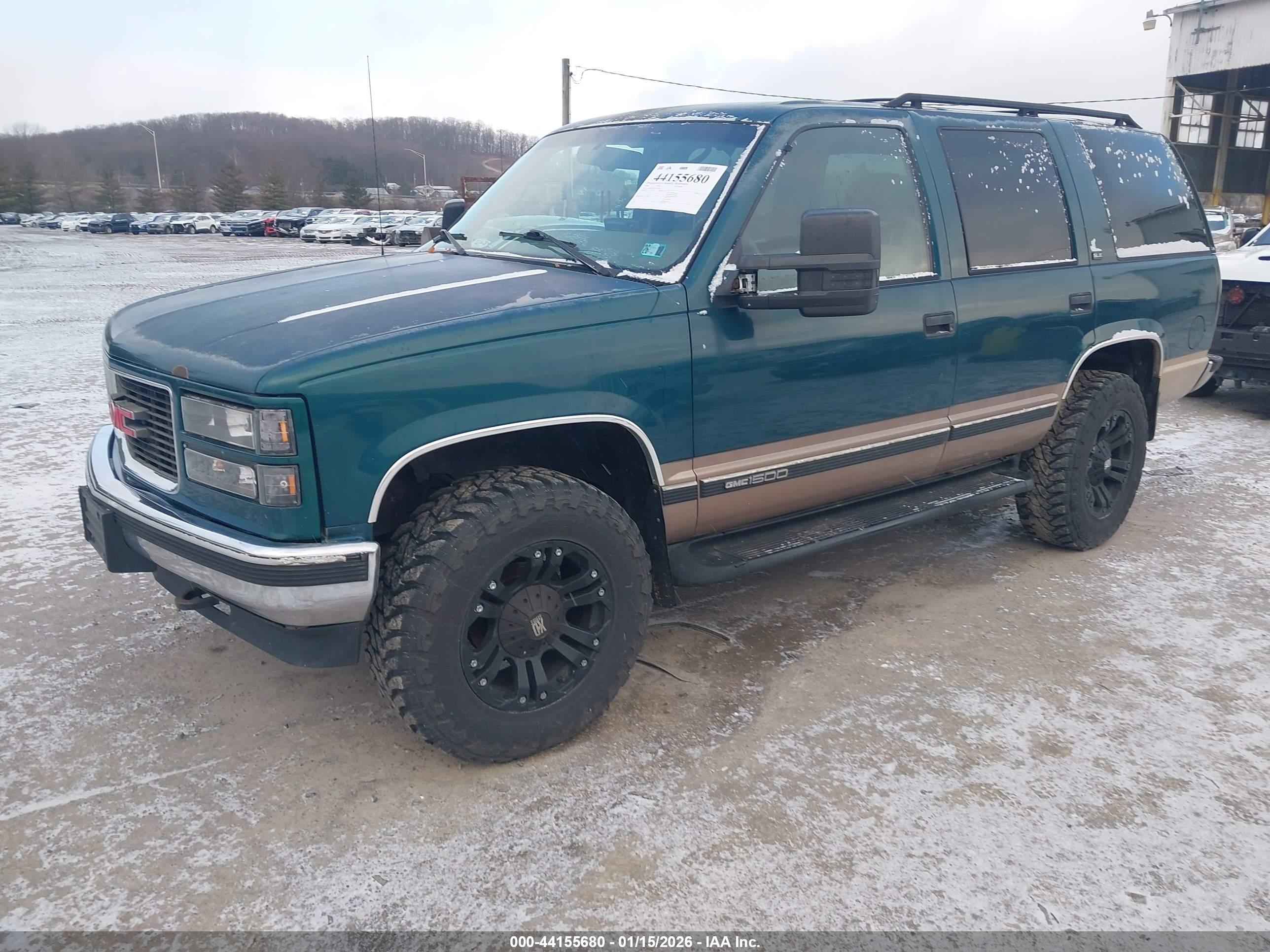 GMC YUKON image 2