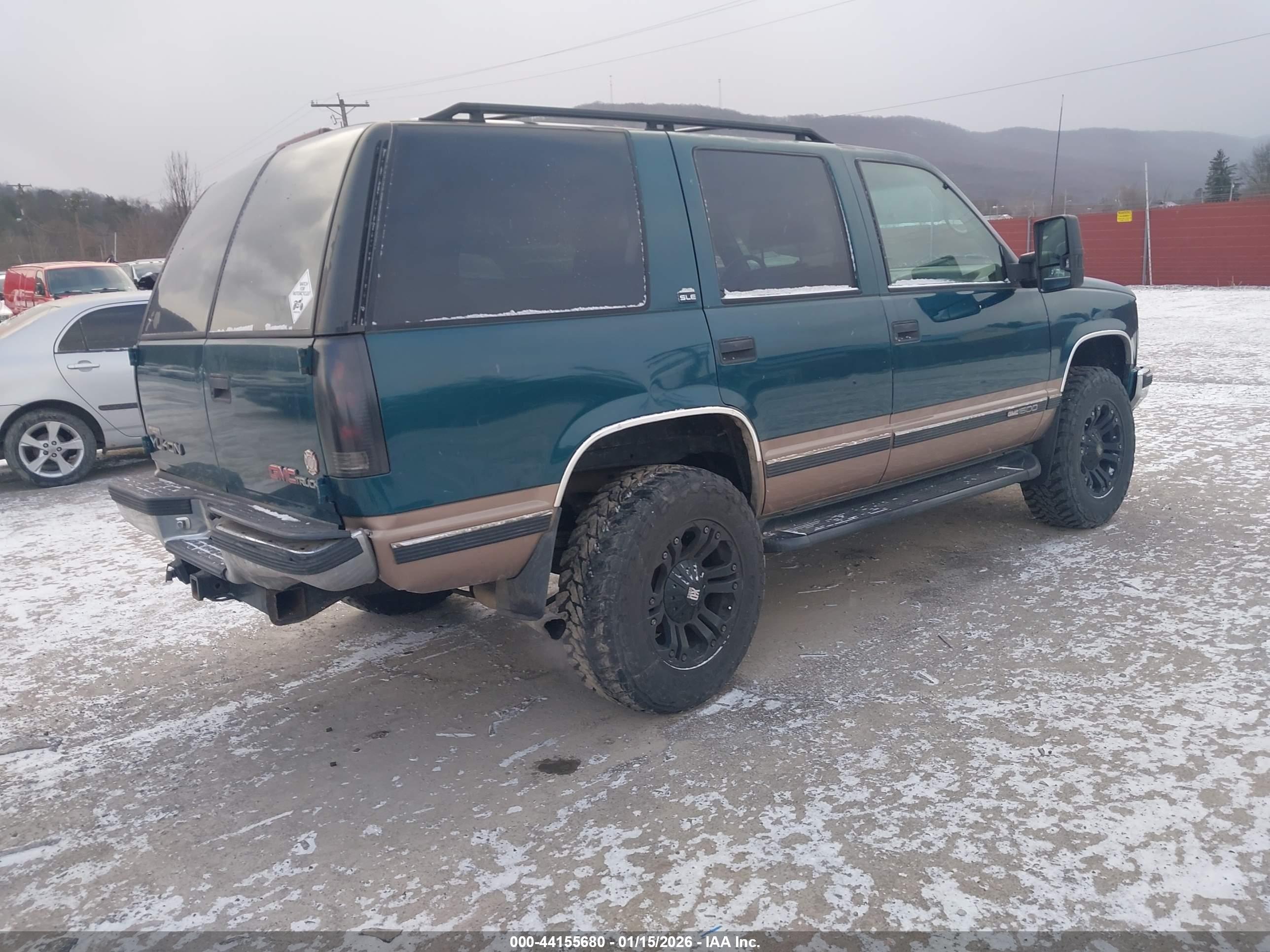 GMC YUKON image 4