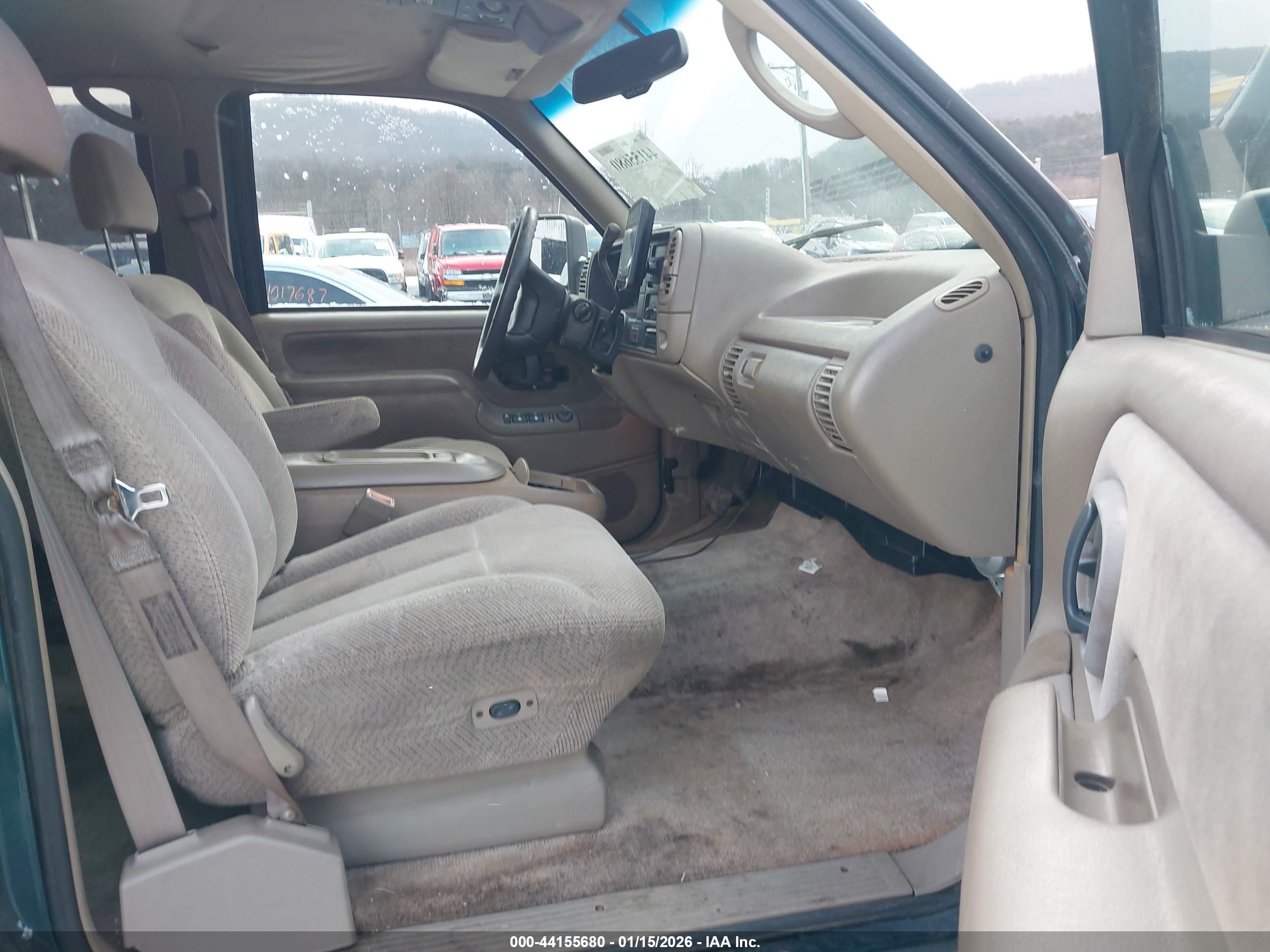 GMC YUKON image 5