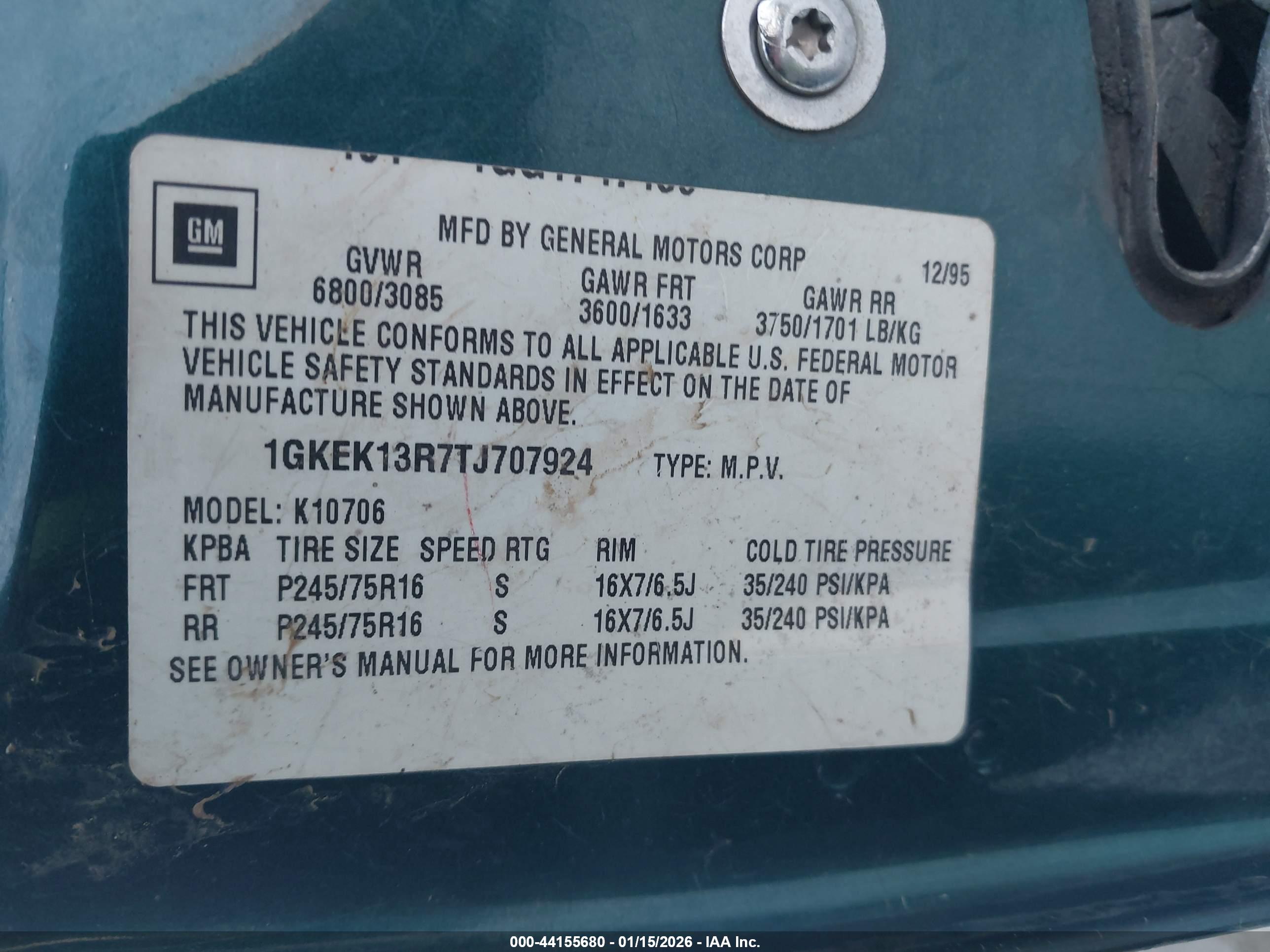 GMC YUKON image 9