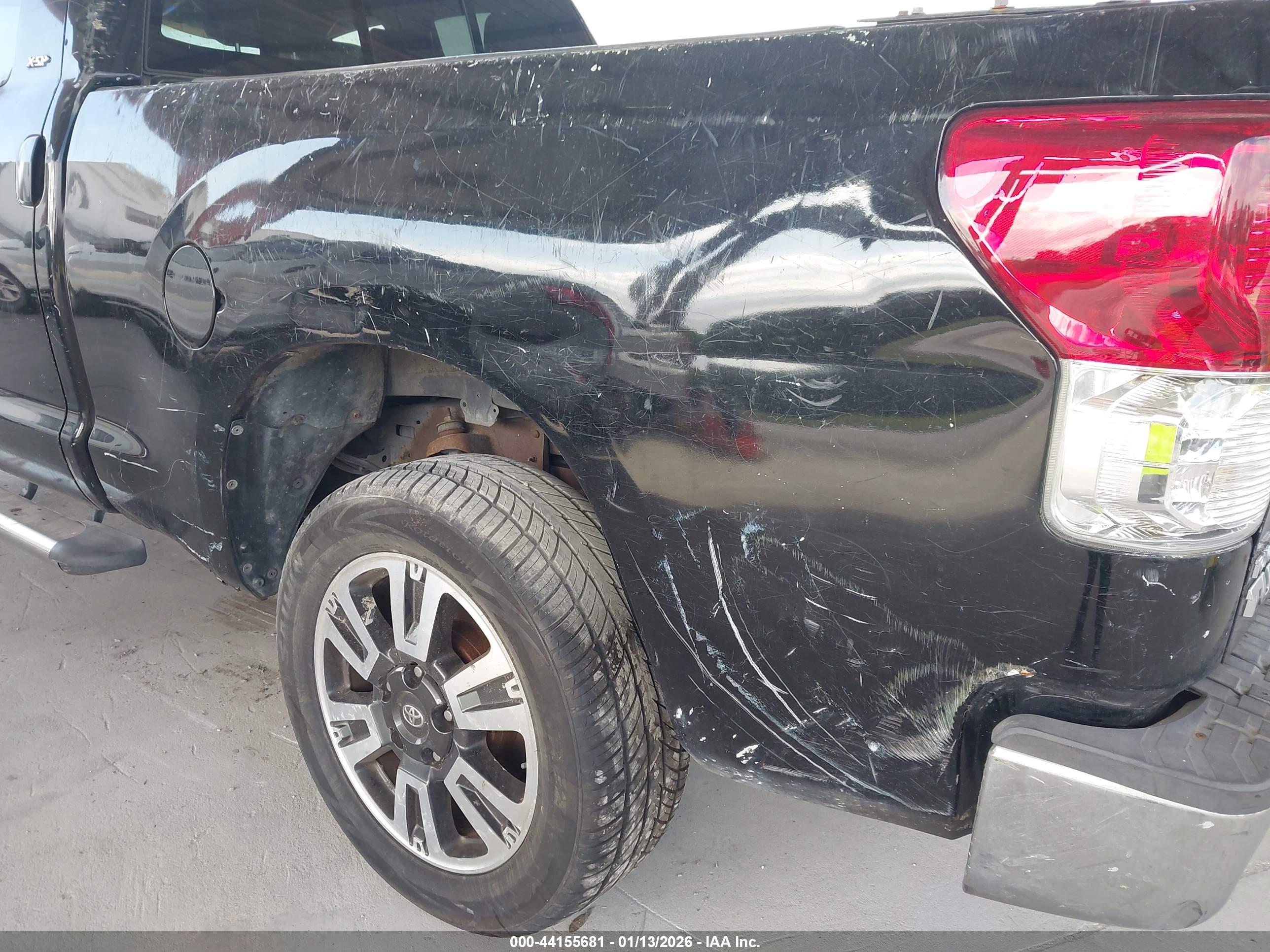 TOYOTA TUNDRA image 6