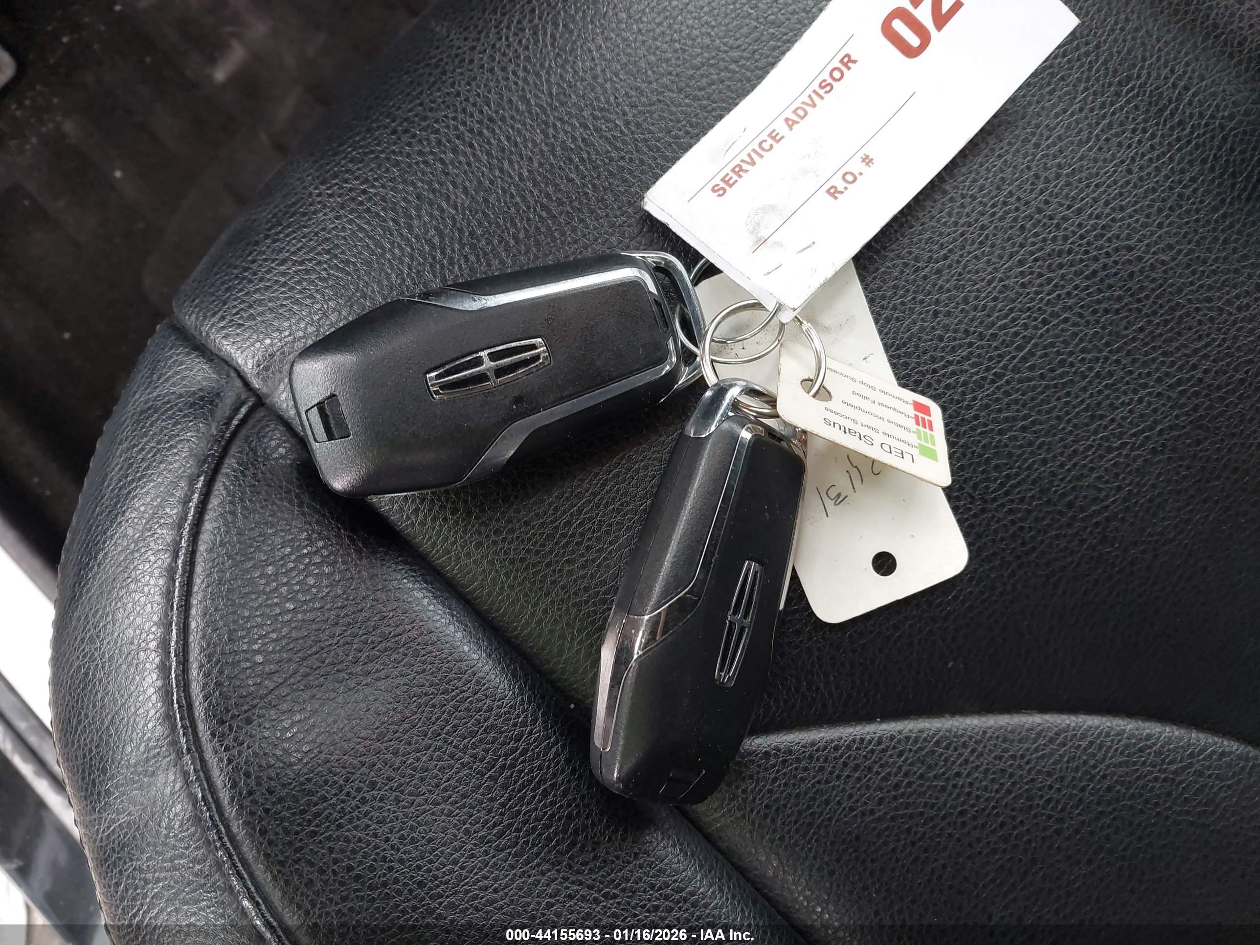 LINCOLN MKC image 11