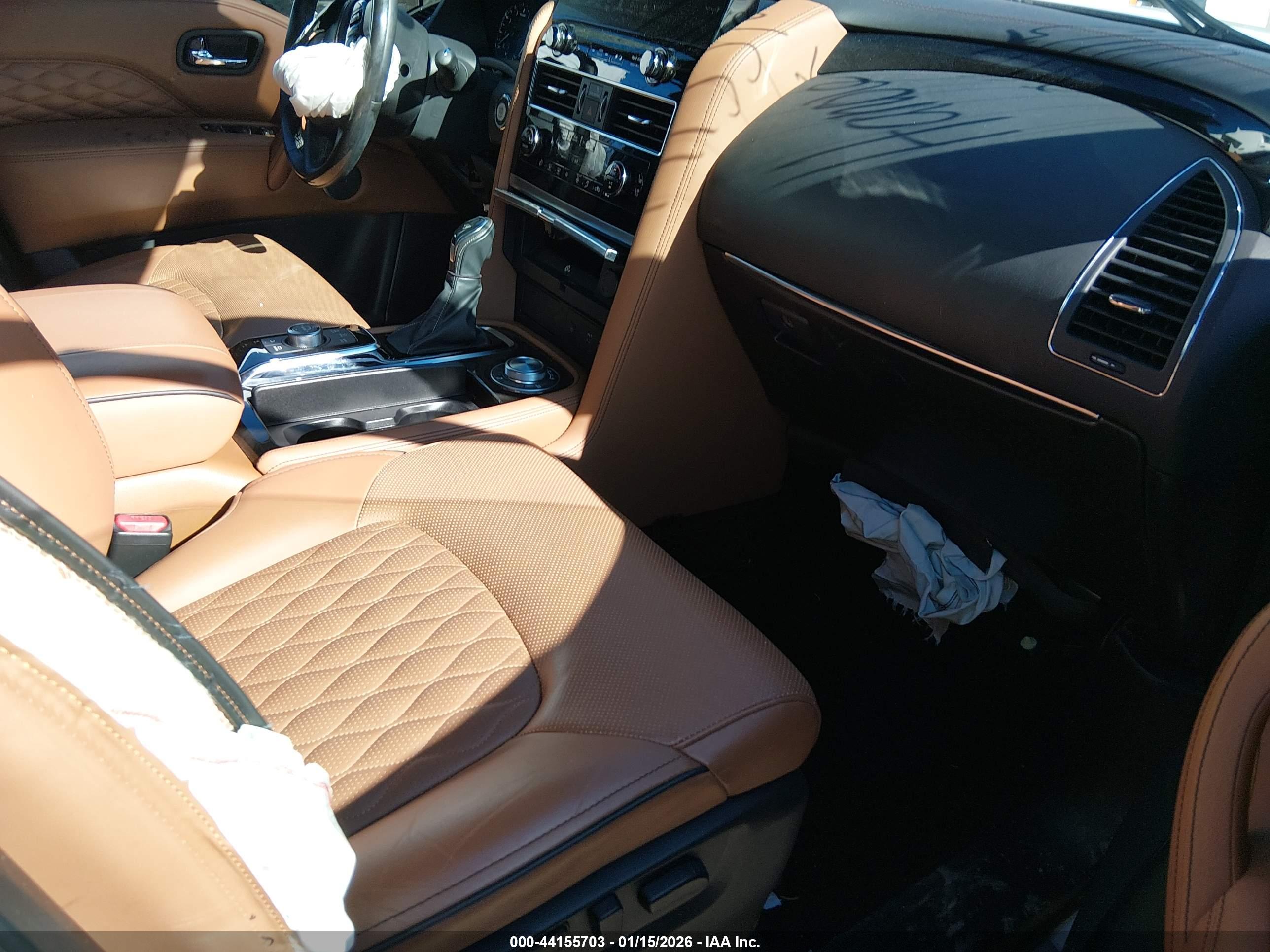 INFINITI QX80 image 5