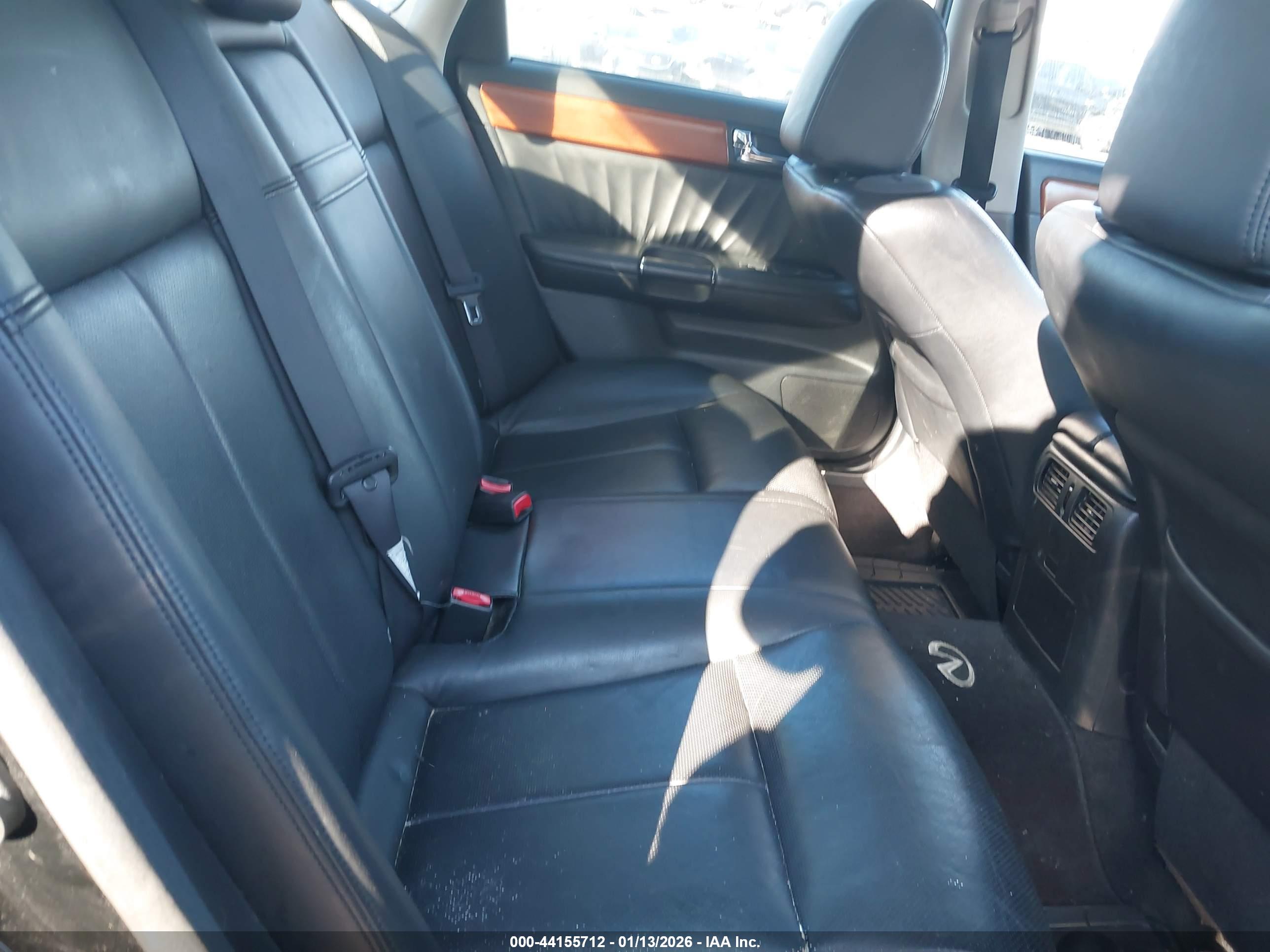 INFINITI M35X image 8