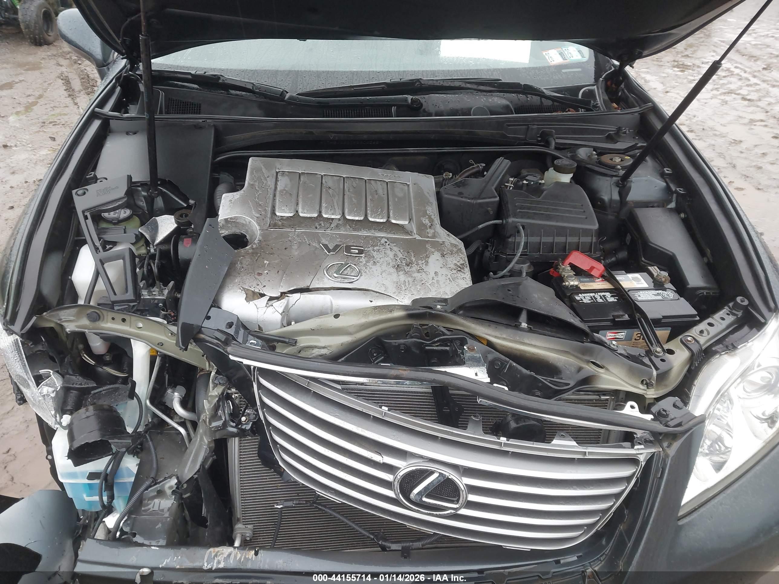 LEXUS ES image 10