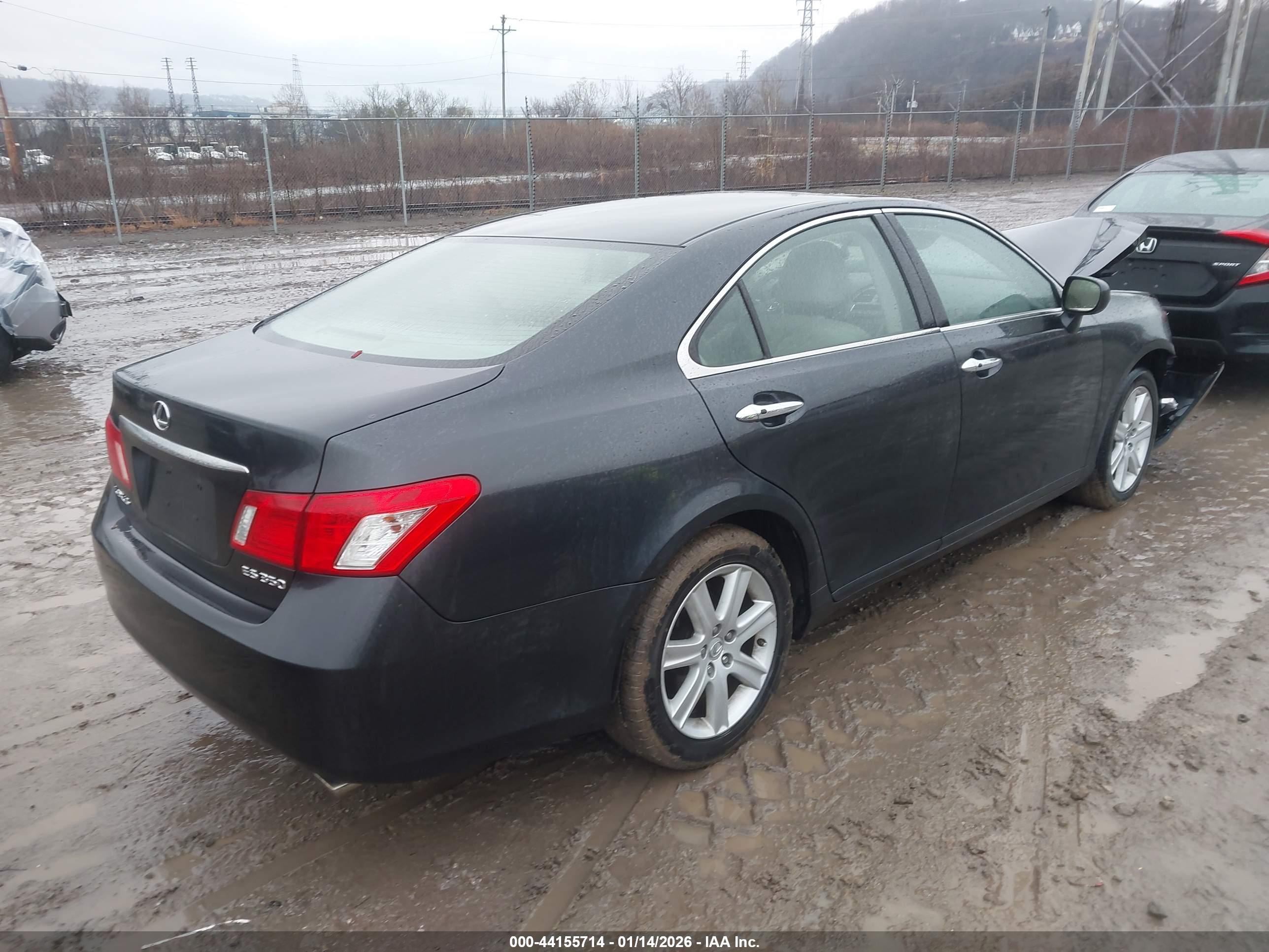 LEXUS ES image 4
