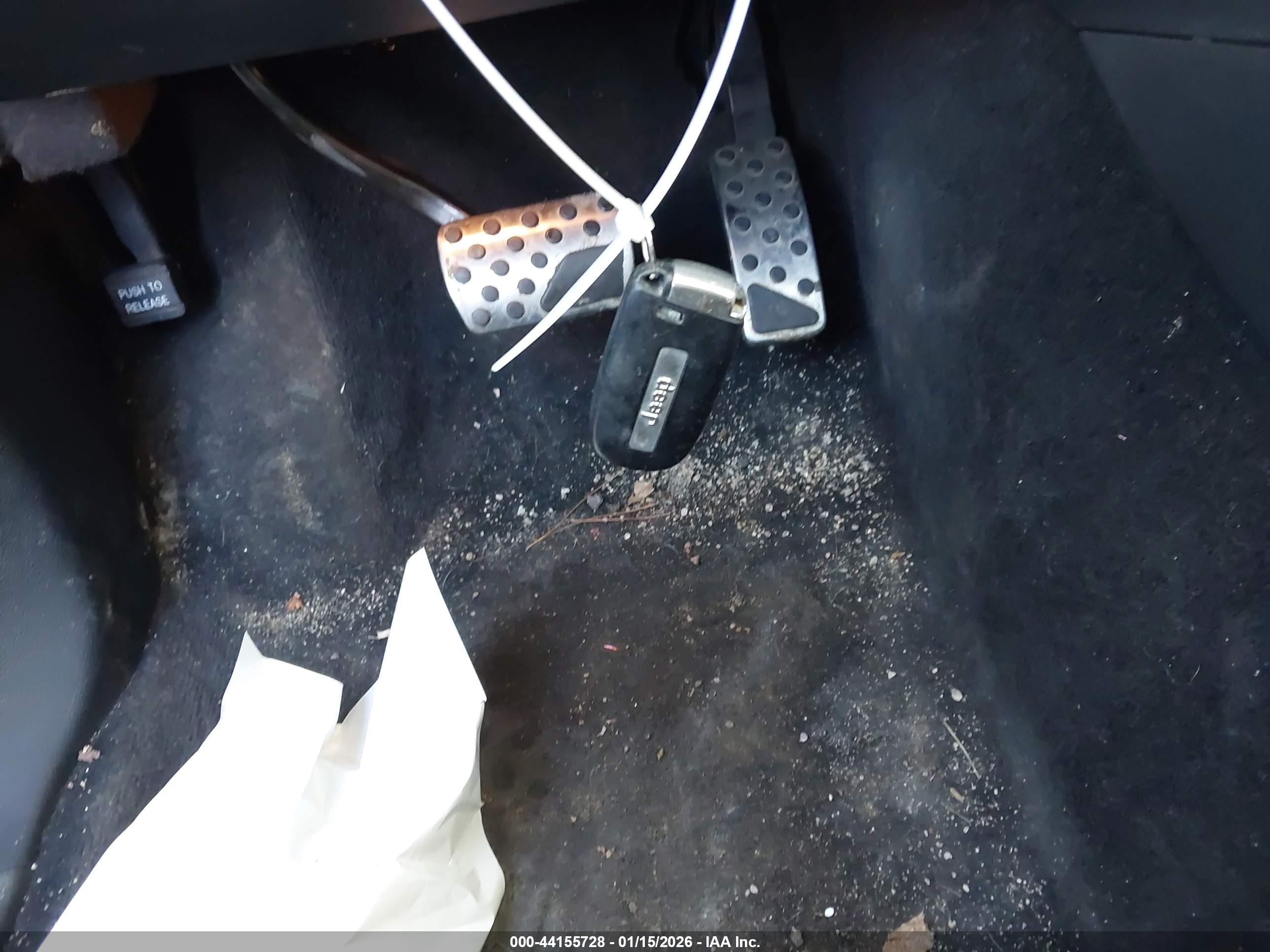 JEEP GRAND image 11