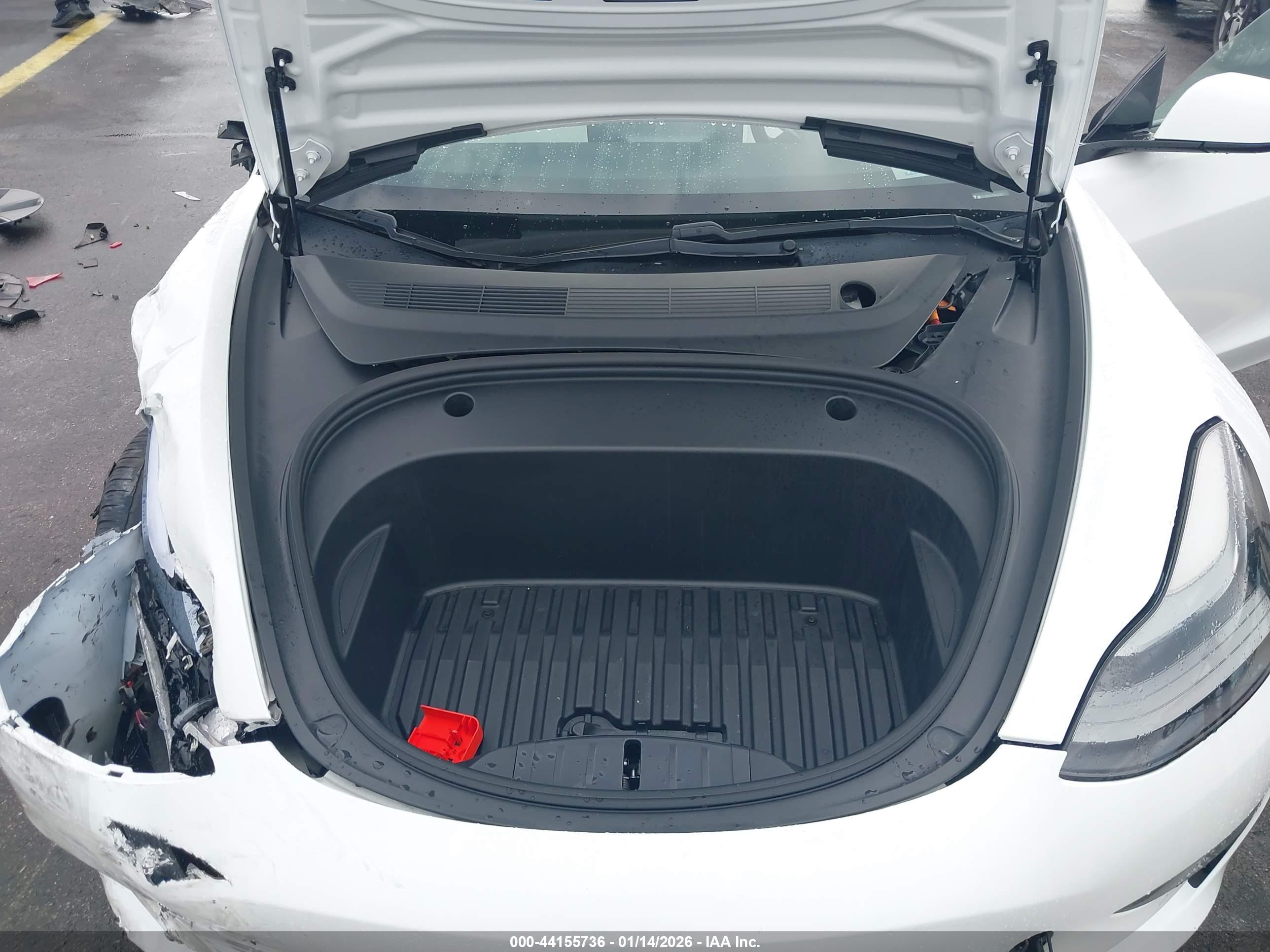 TESLA MODEL image 10