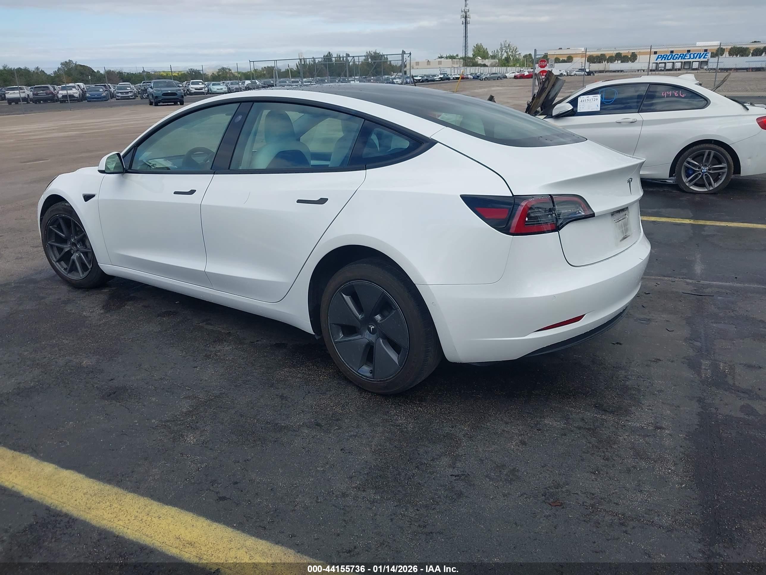 TESLA MODEL image 3