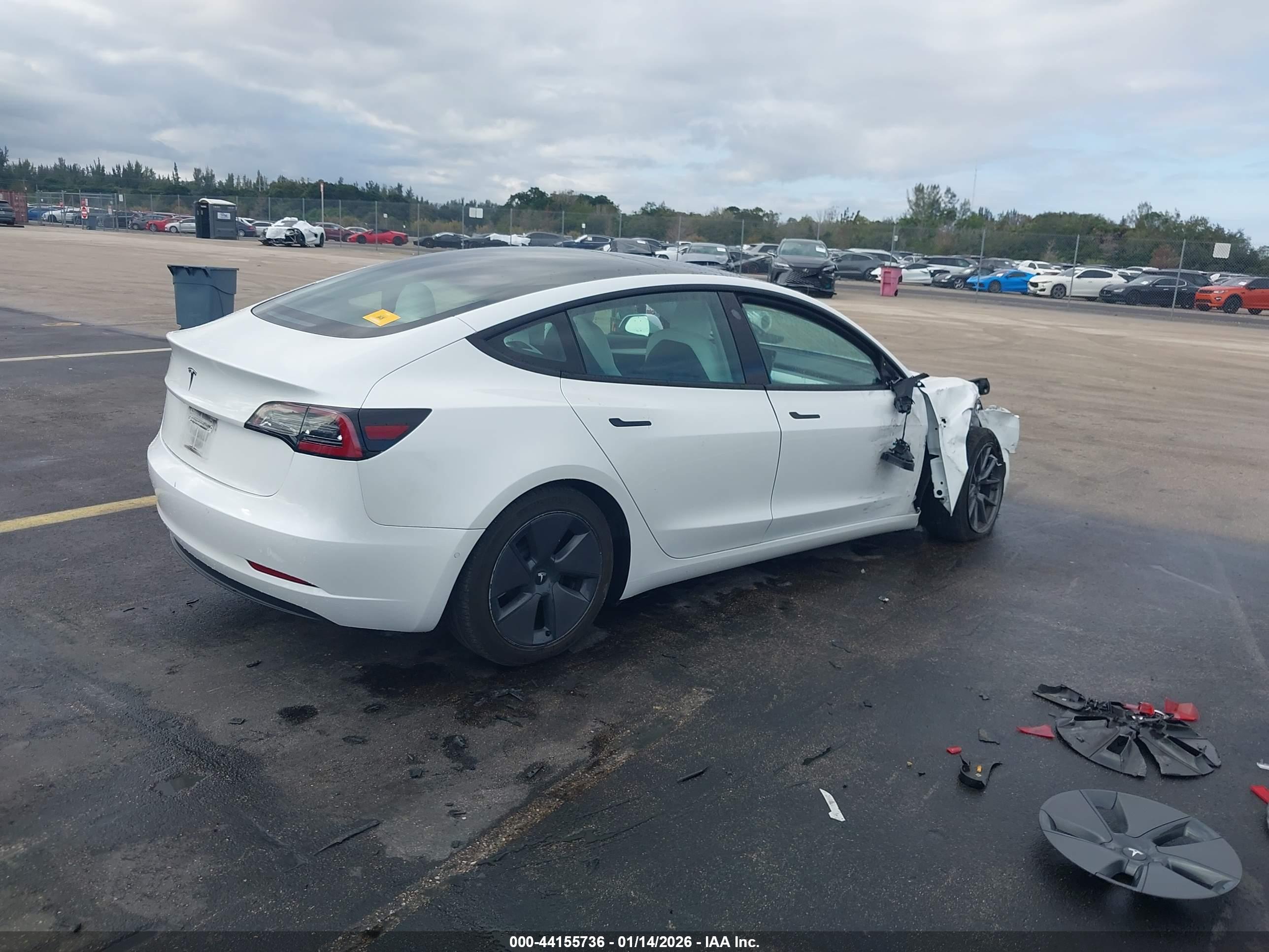 TESLA MODEL image 4