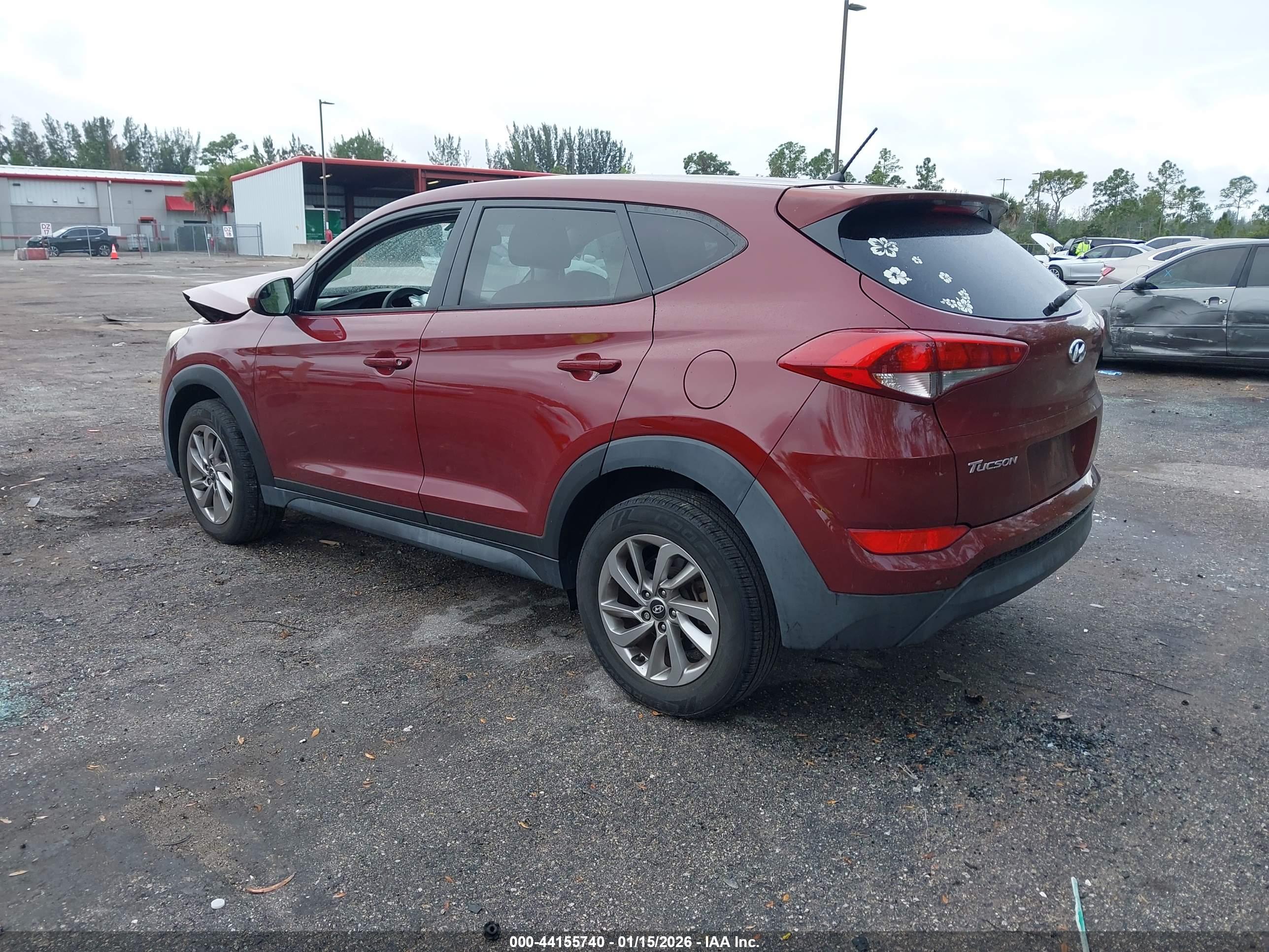 HYUNDAI TUCSON image 3