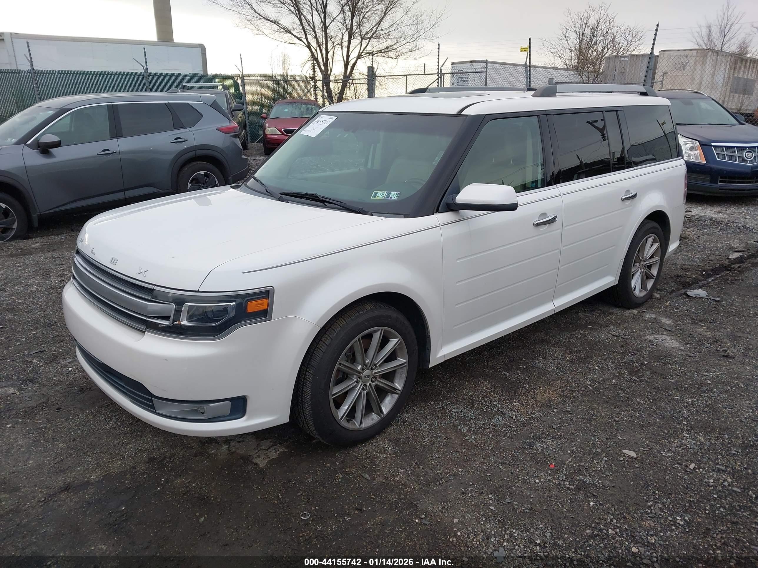 FORD FLEX image 2
