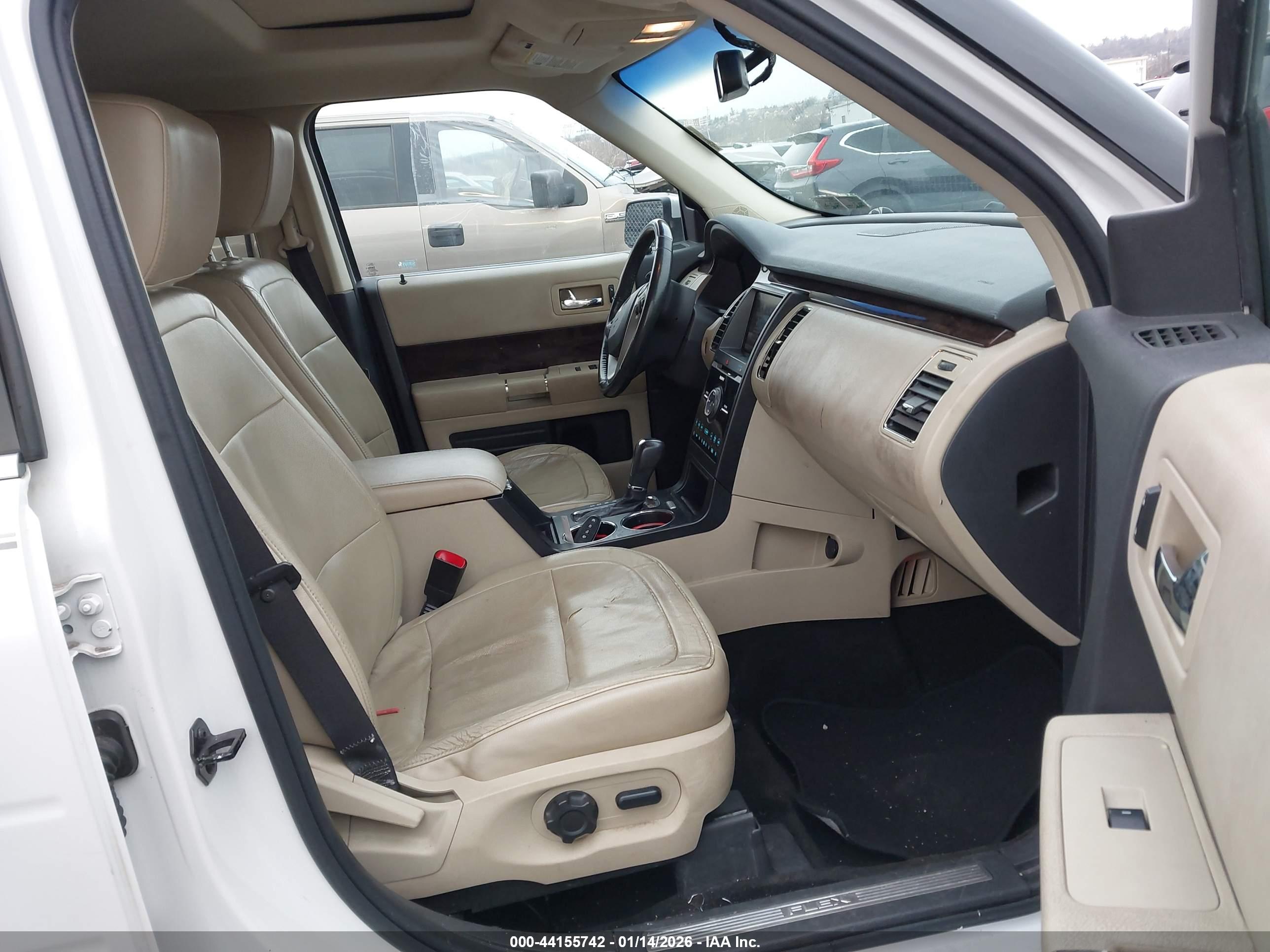 FORD FLEX image 5