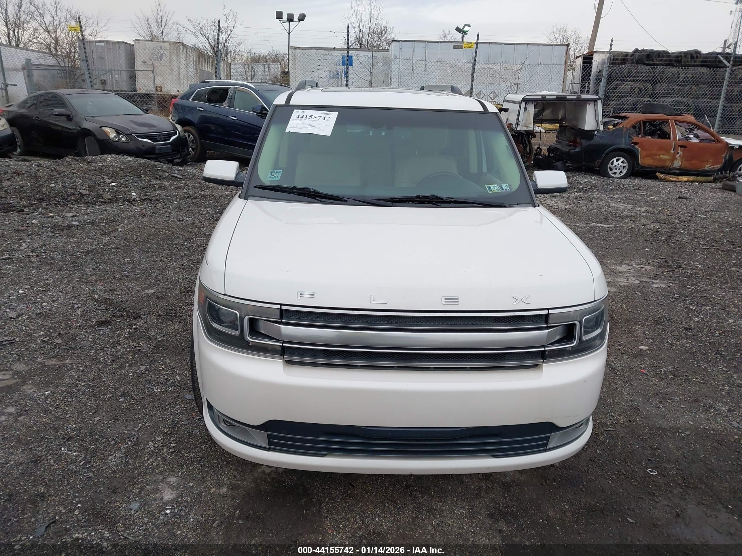FORD FLEX image 6
