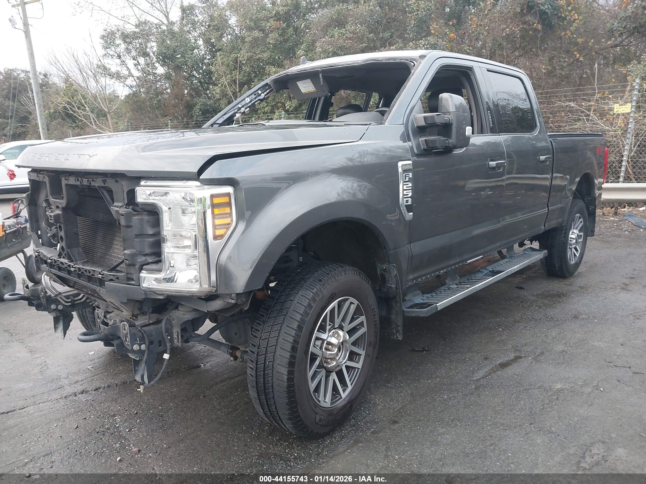 FORD F-250 image 2