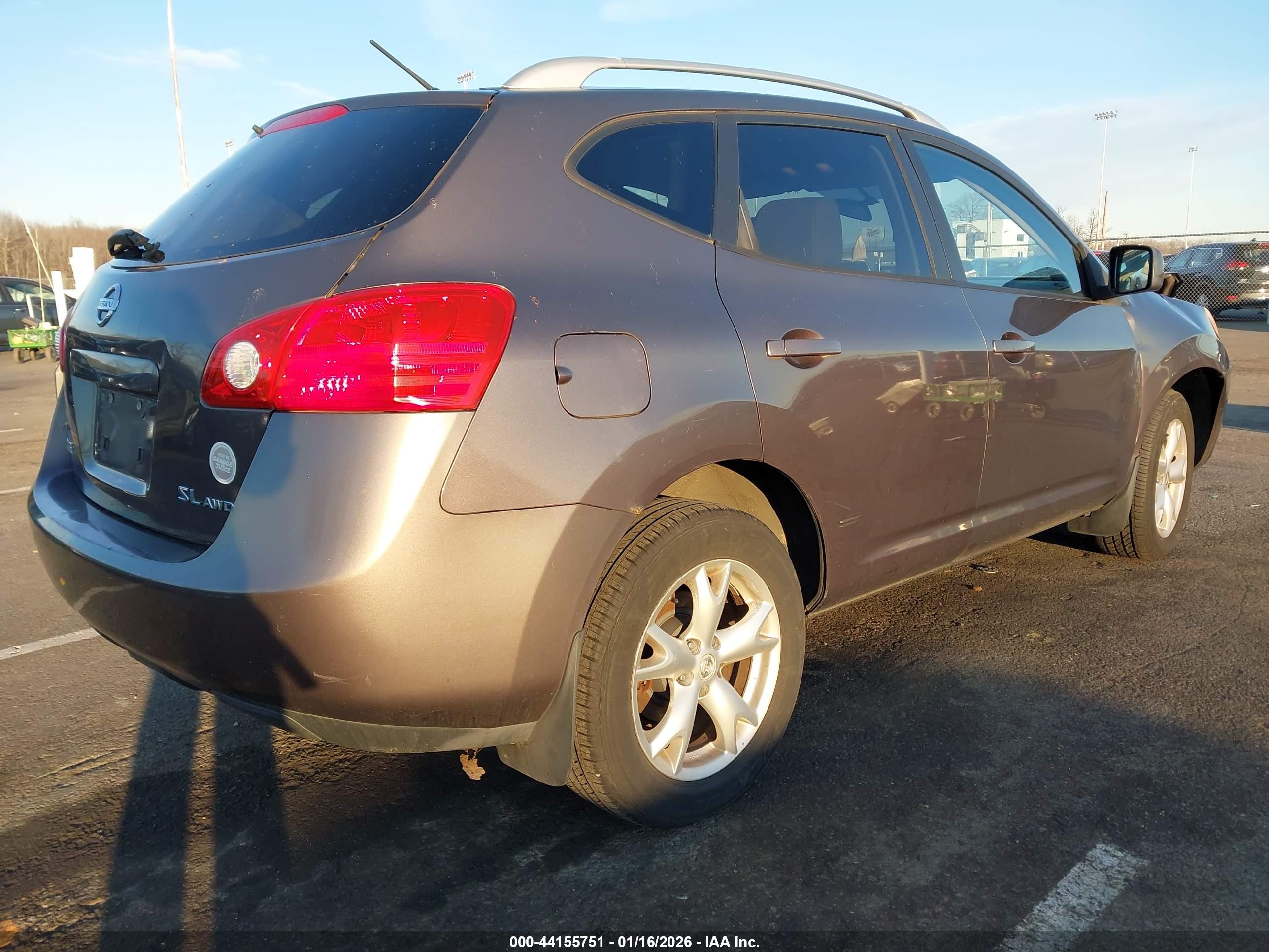 NISSAN ROGUE image 4