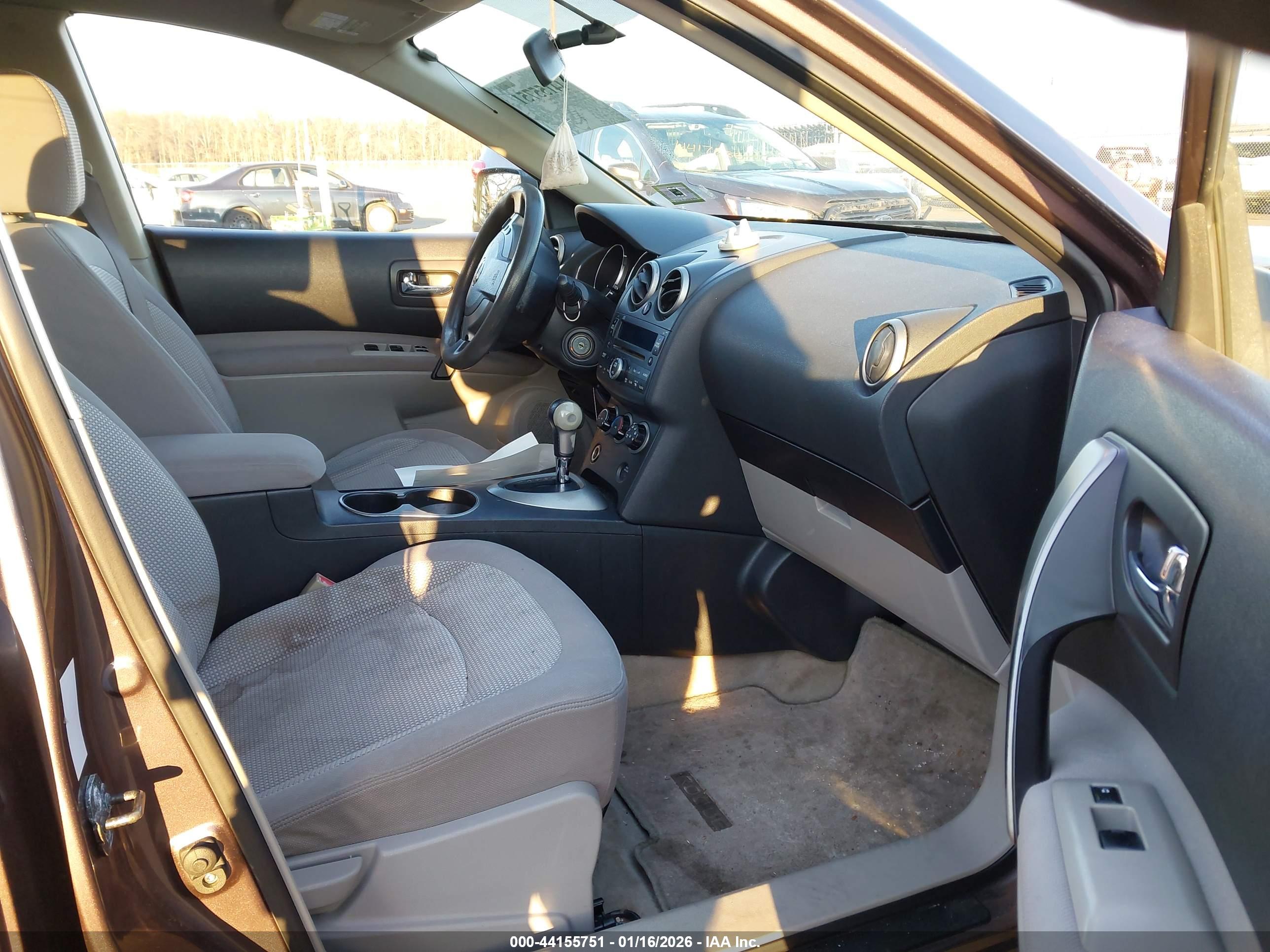 NISSAN ROGUE image 5
