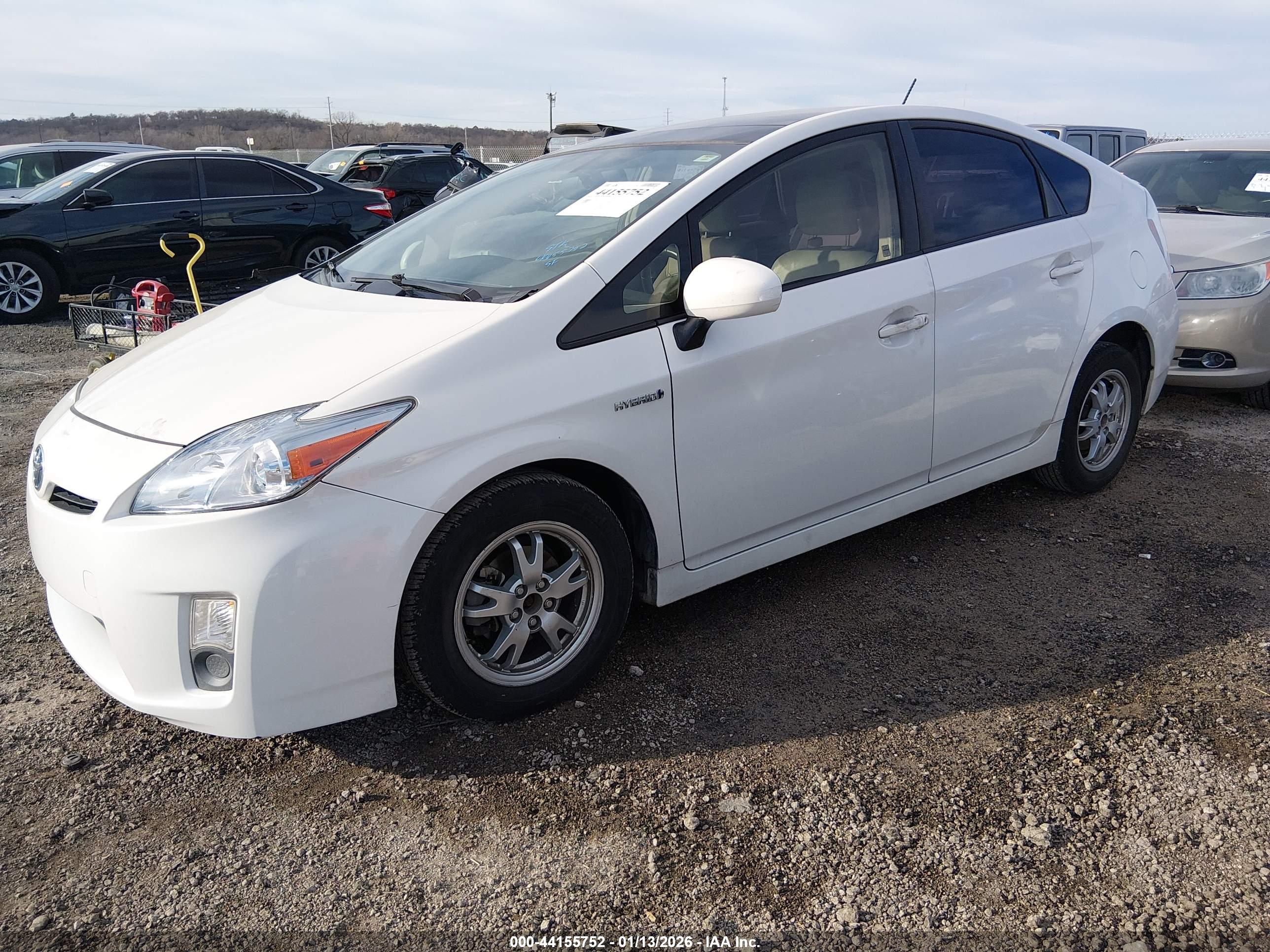 TOYOTA PRIUS image 2
