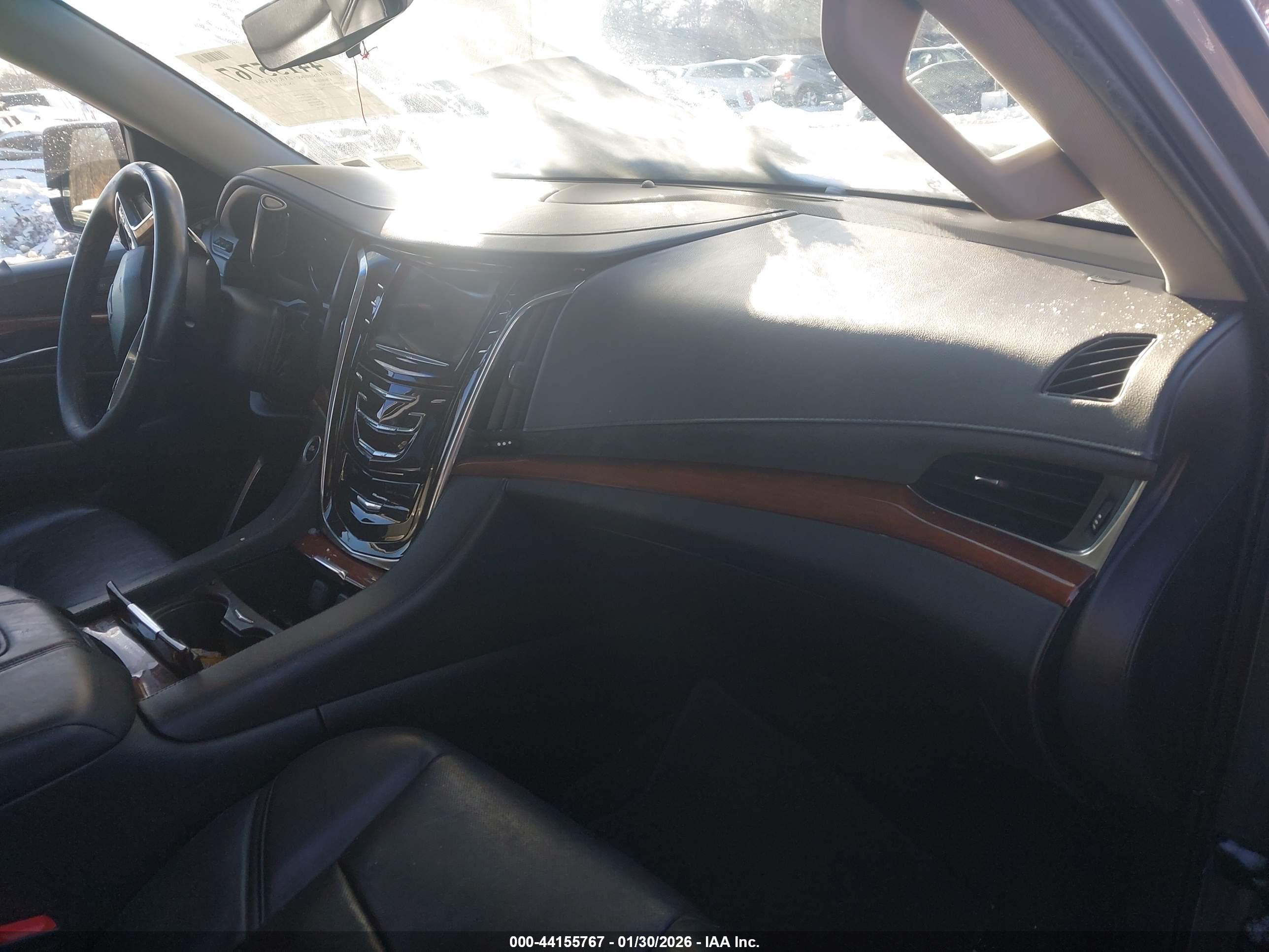 CADILLAC ESCALADE image 5